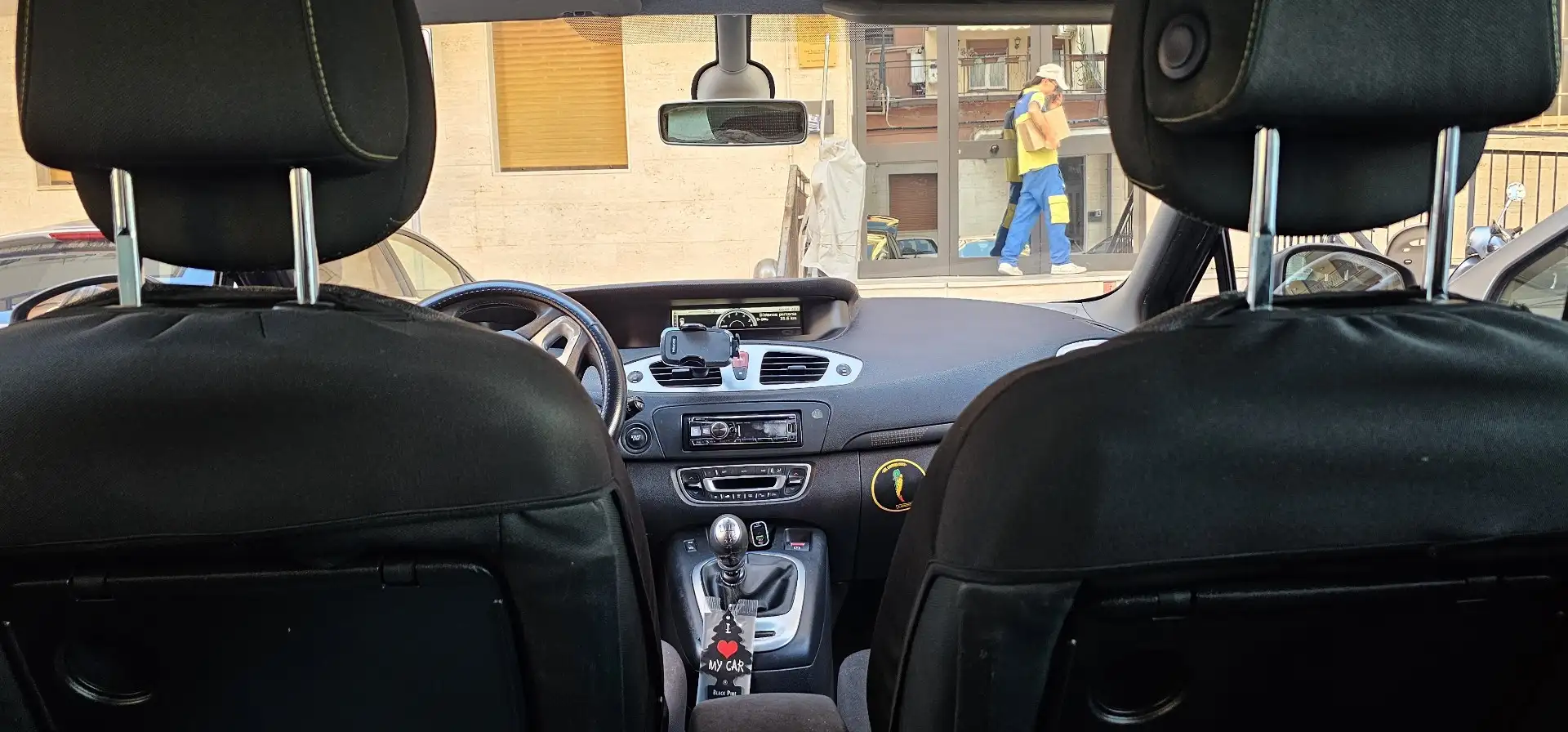 Renault Grand Scenic 1.9 dci Confort Dynamique - 2