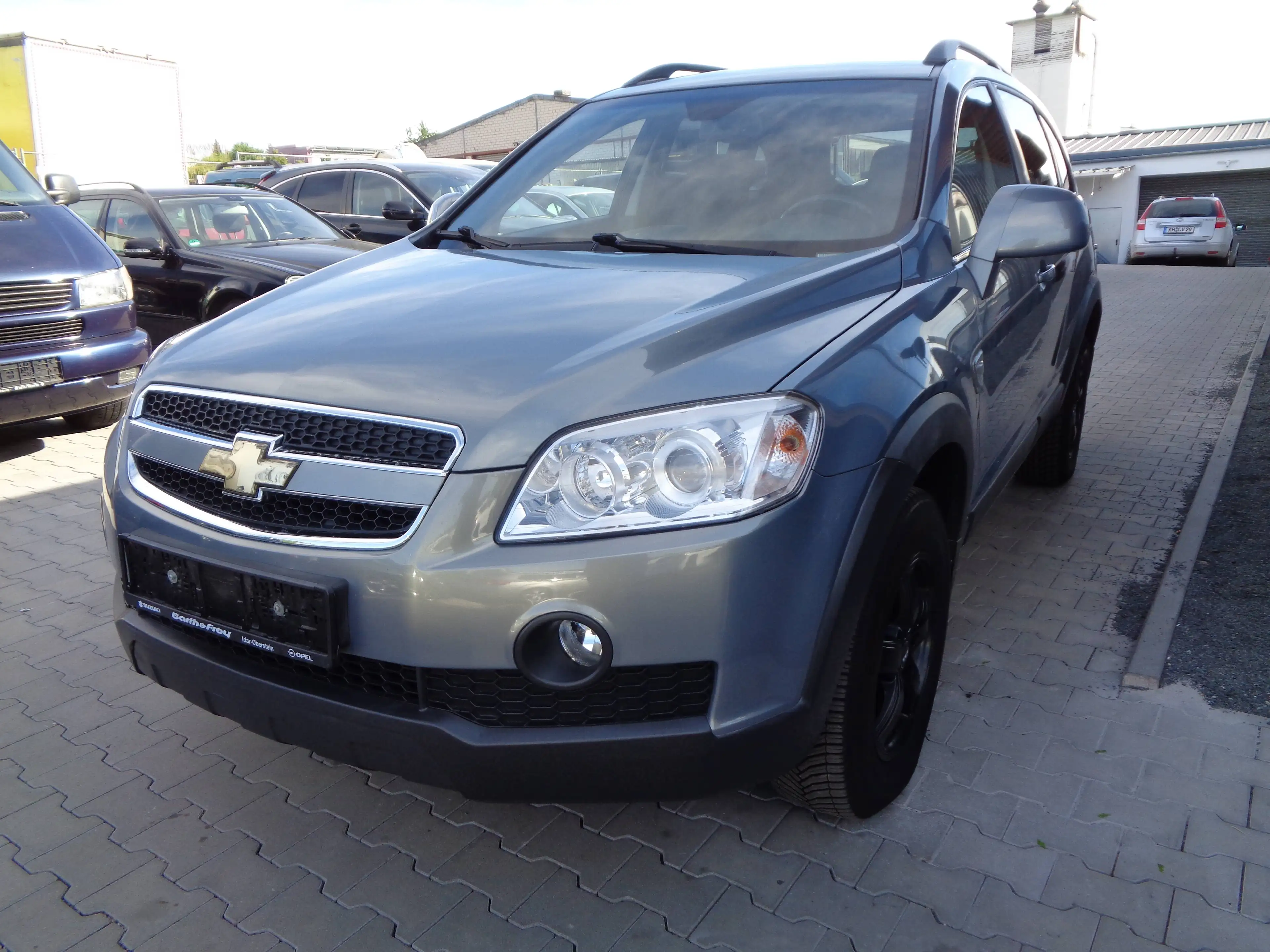 Chevrolet Captiva 2.0 D LT 4WD*1.Hand*Teilleder*Navi*Klimaautomatik*Pdc* — photo 2