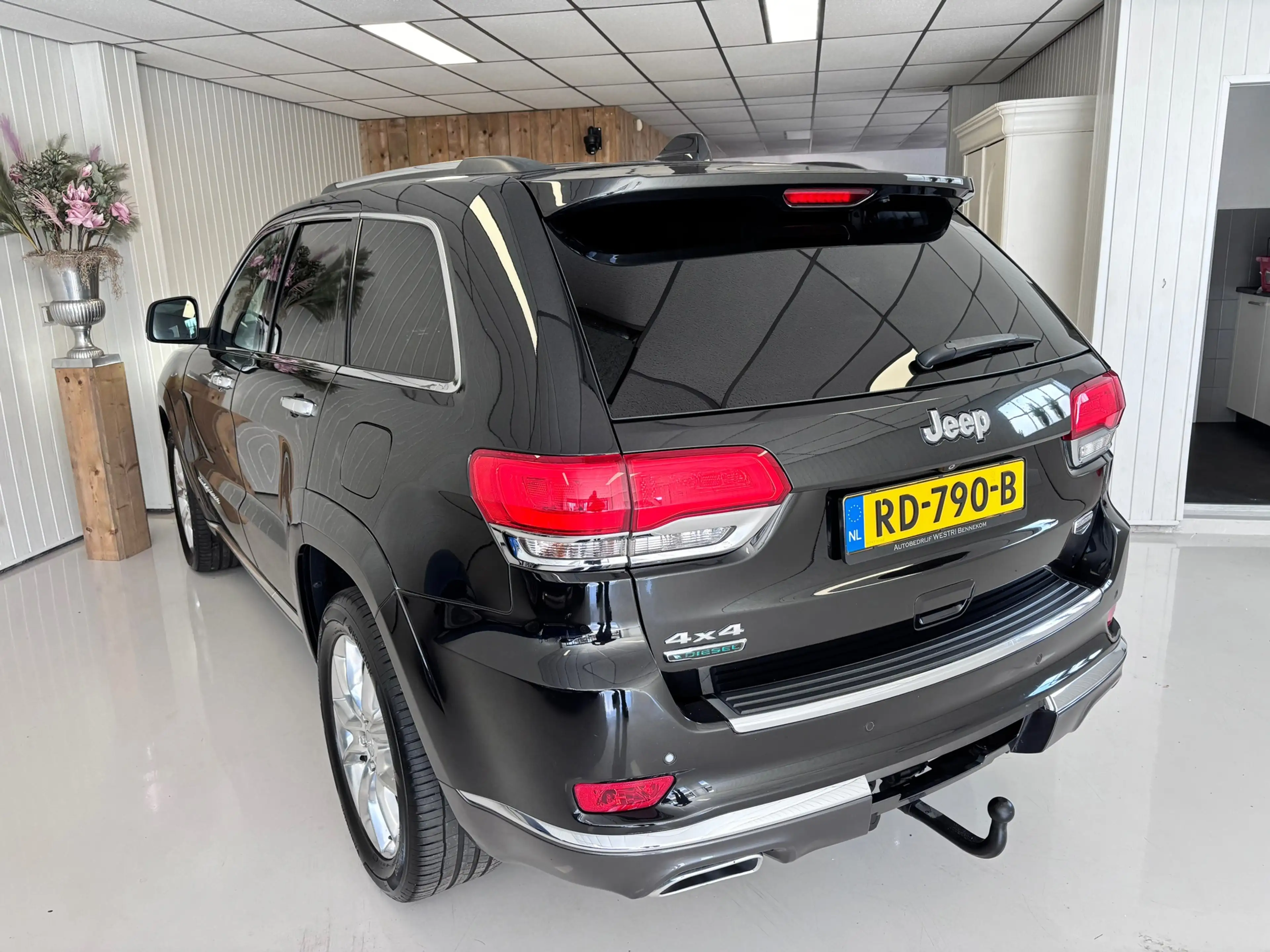 Jeep Grand Cherokee 3.0 CRD Overland Summit, nw model, trekhaak, autom — photo 5