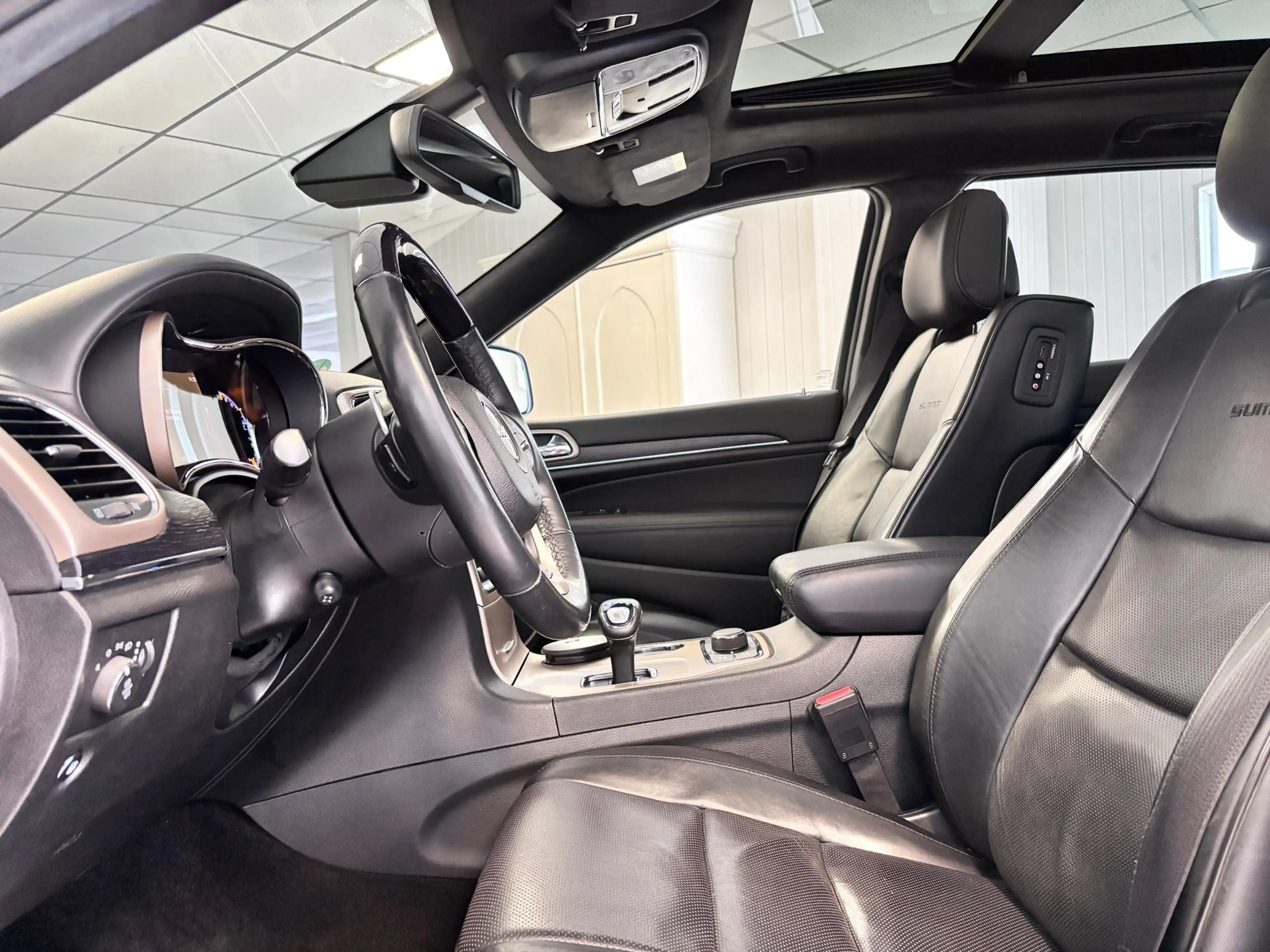 Jeep Grand Cherokee 3.0 CRD Overland Summit, nw model, trekhaak, autom — photo 9