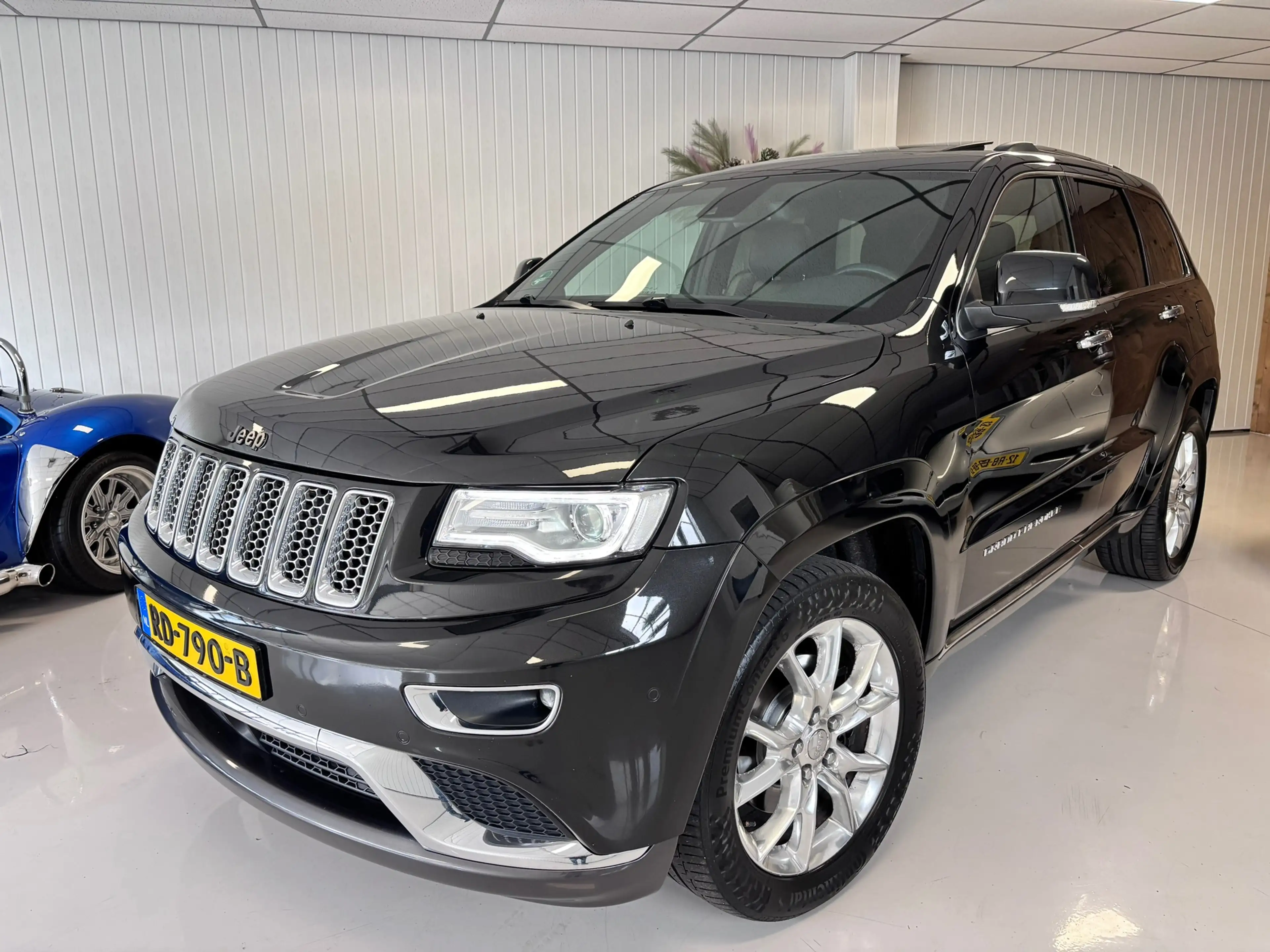 Jeep Grand Cherokee 3.0 CRD Overland Summit, nw model, trekhaak, autom