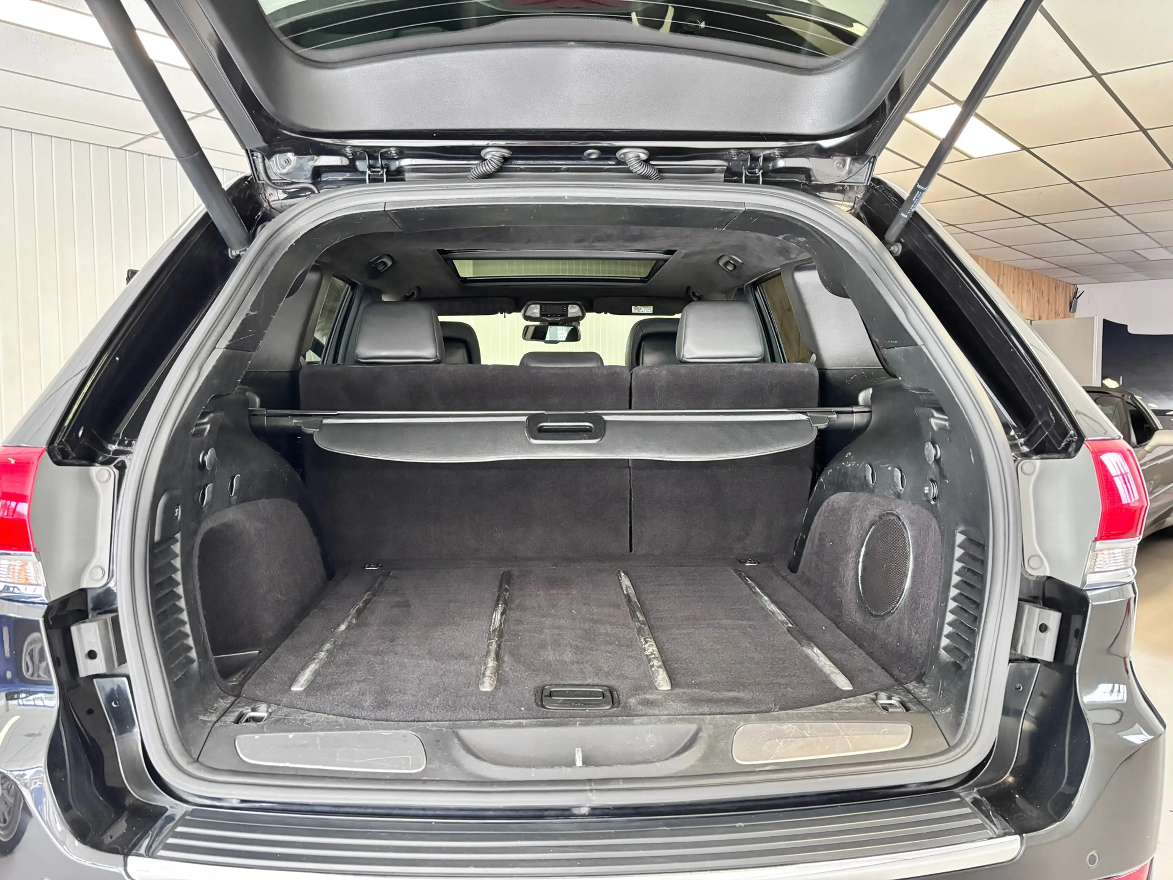 Jeep Grand Cherokee 3.0 CRD Overland Summit, nw model, trekhaak, autom — photo 11
