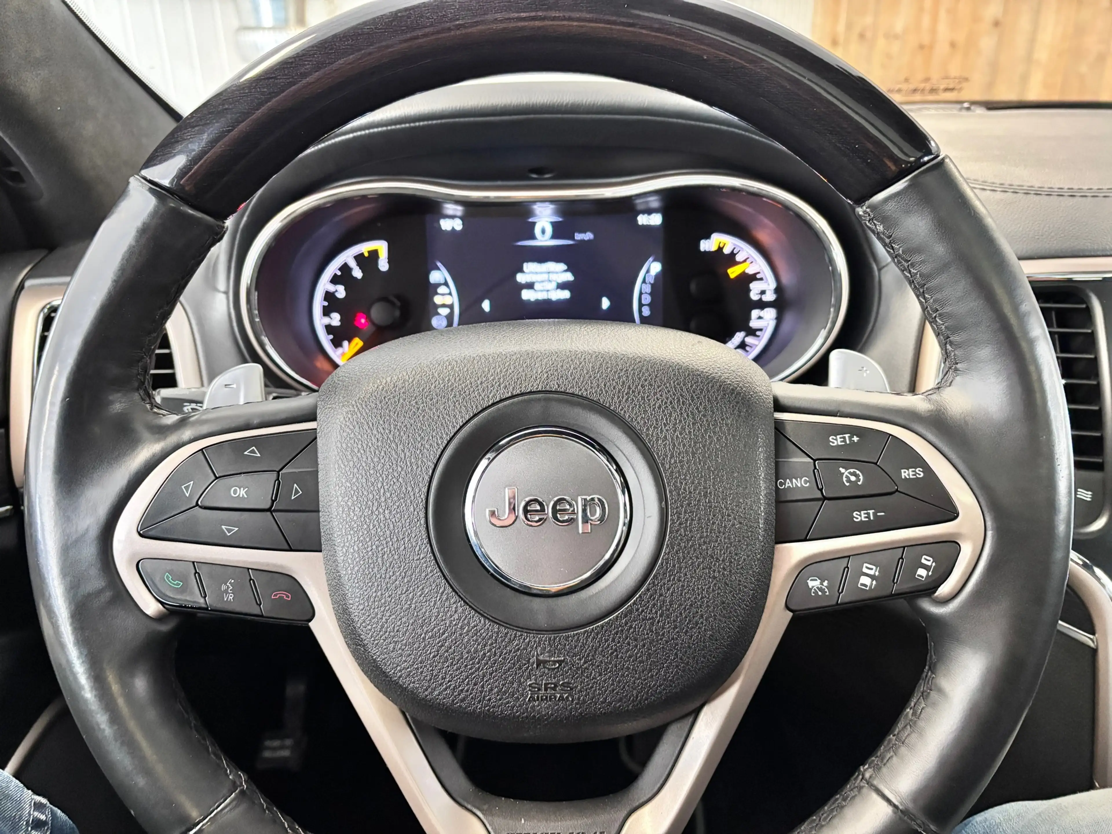 Jeep Grand Cherokee 3.0 CRD Overland Summit, nw model, trekhaak, autom — photo 12