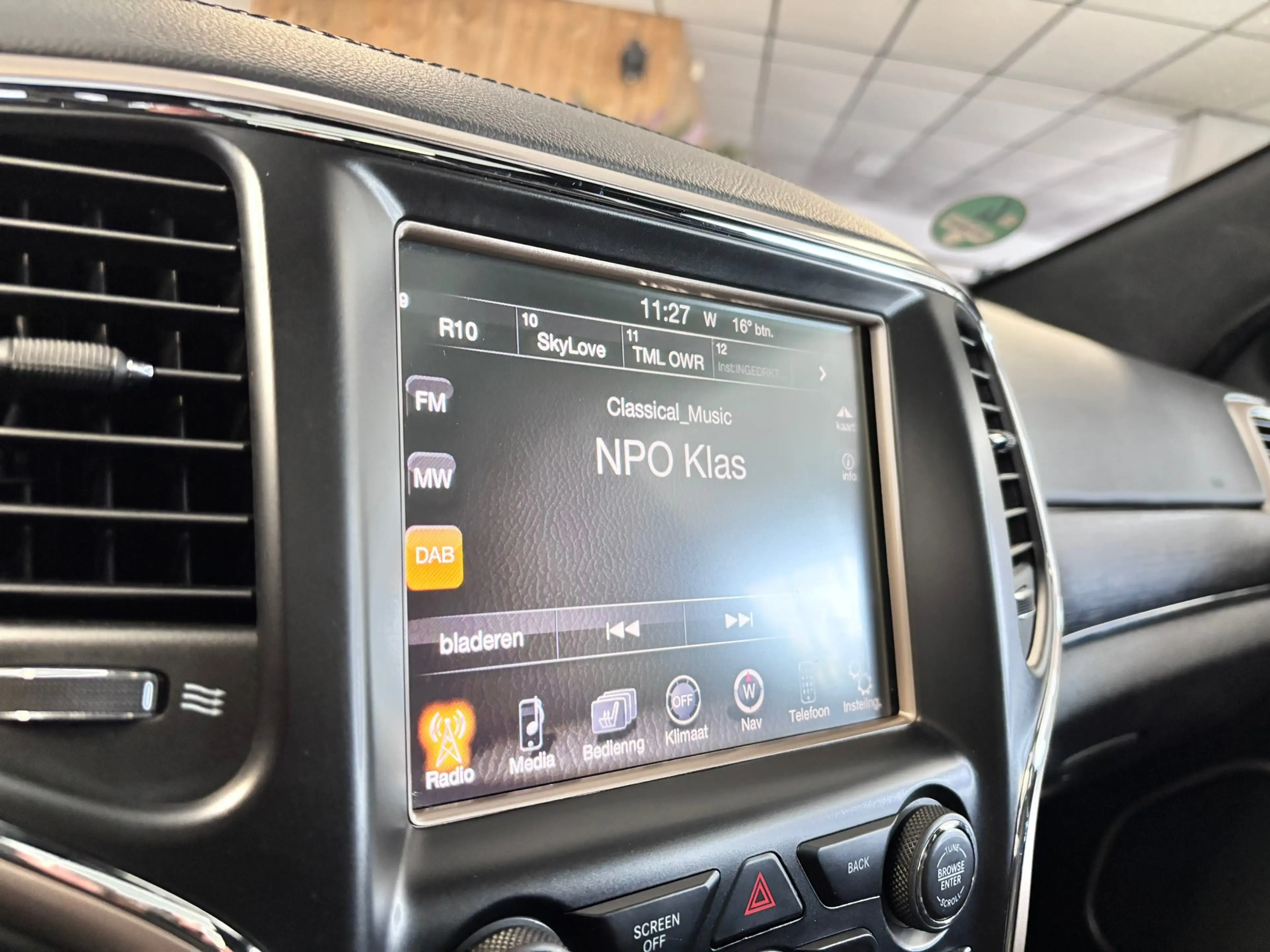 Jeep Grand Cherokee 3.0 CRD Overland Summit, nw model, trekhaak, autom — photo 15