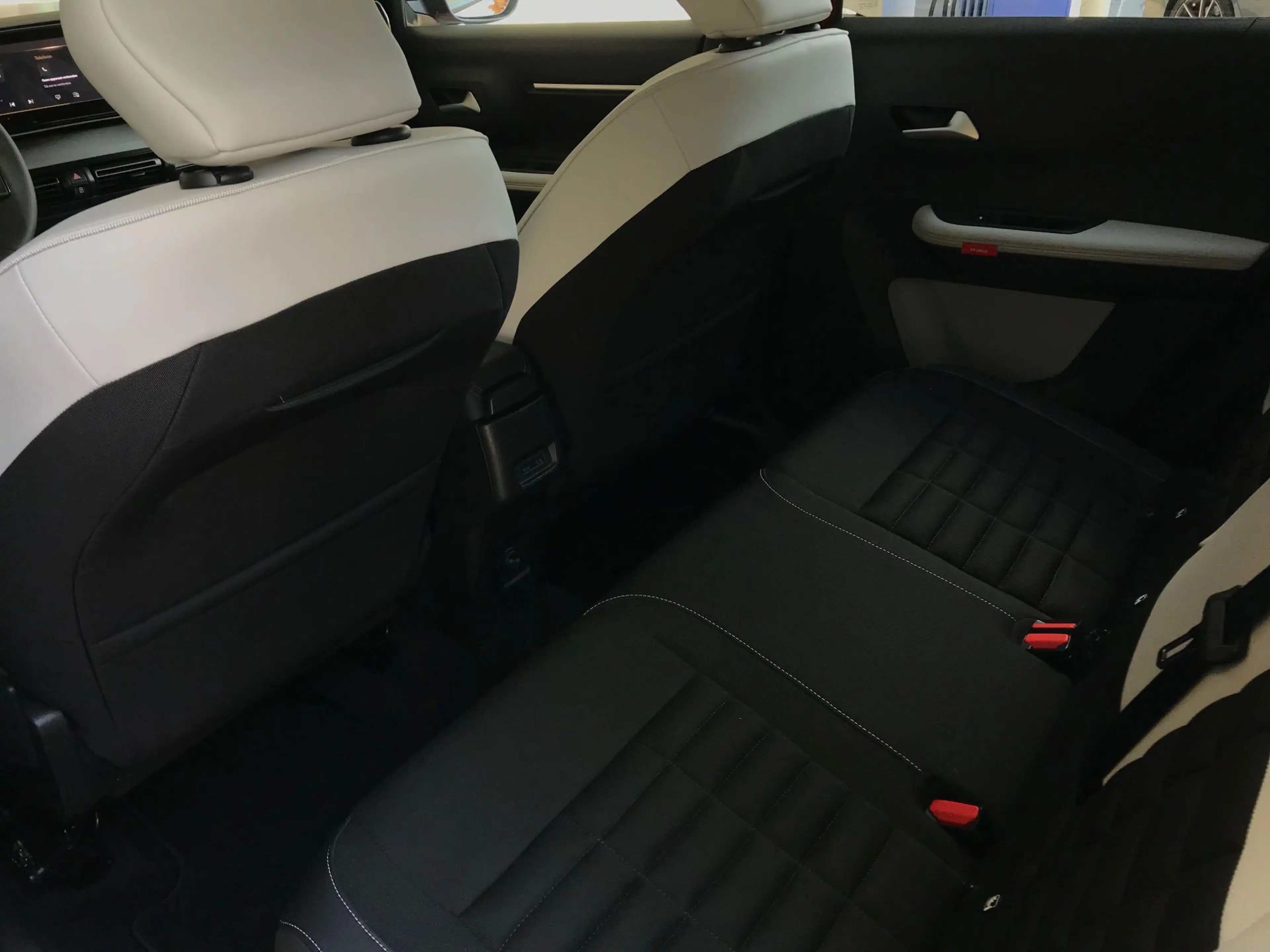 Citroen C3 Aircross 1.2 Hybrid 145pk Max Stoelverwarming, Stuurverwarm — photo 10