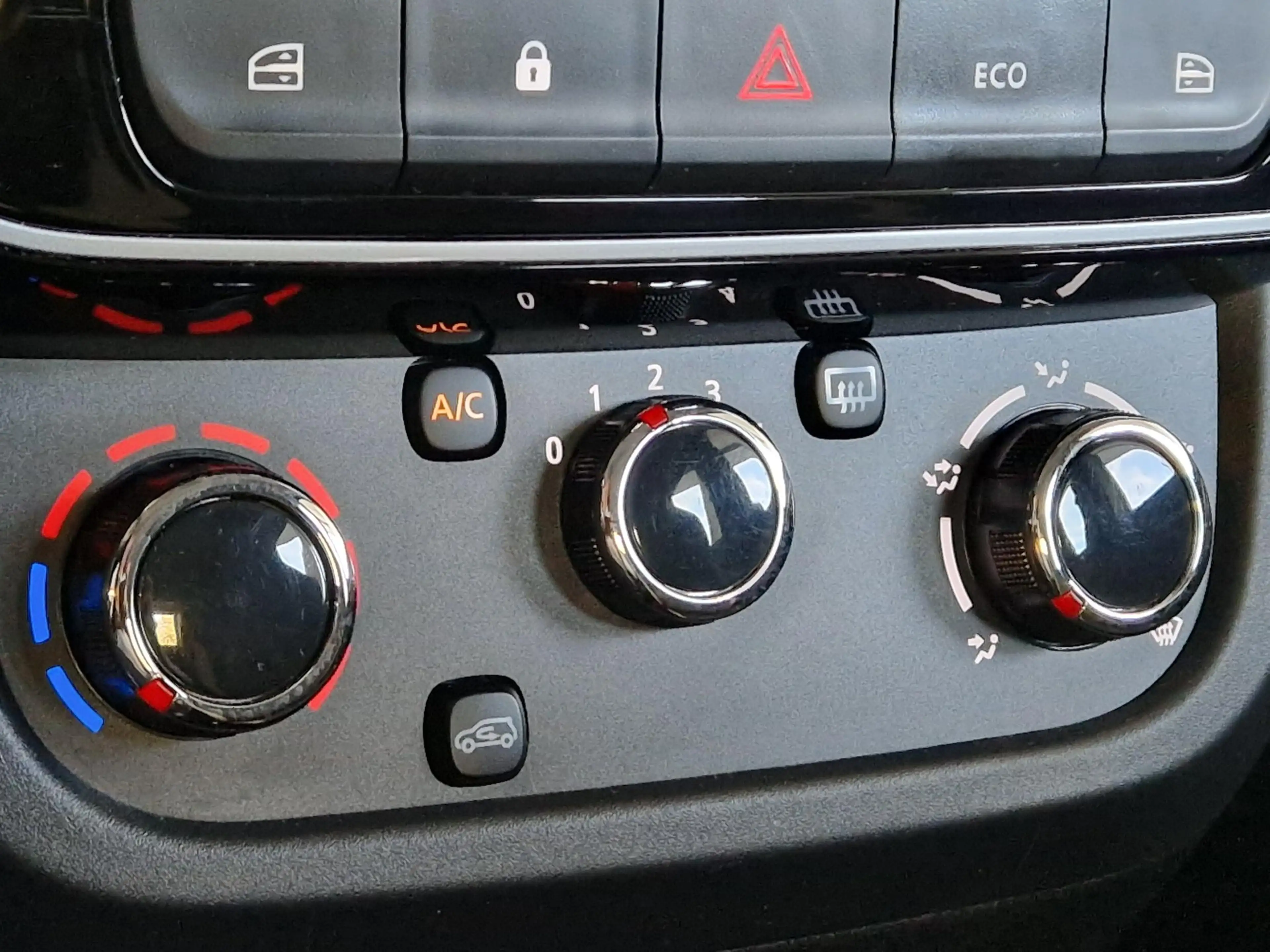 Dacia Spring Essential 27 kWh | 1E EIGENAAR/DEALER ONDERHOUDEN — photo 12