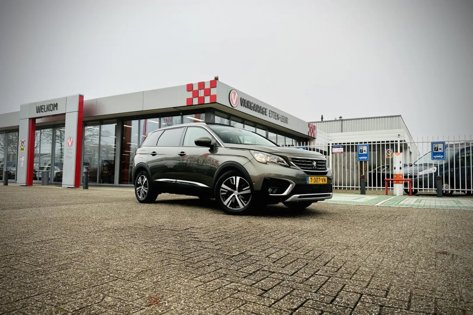 Peugeot 5008 1.2 Crossway | TREKHAAK | SCHUIFDAK | 7 PERSOONS Grijs - 2