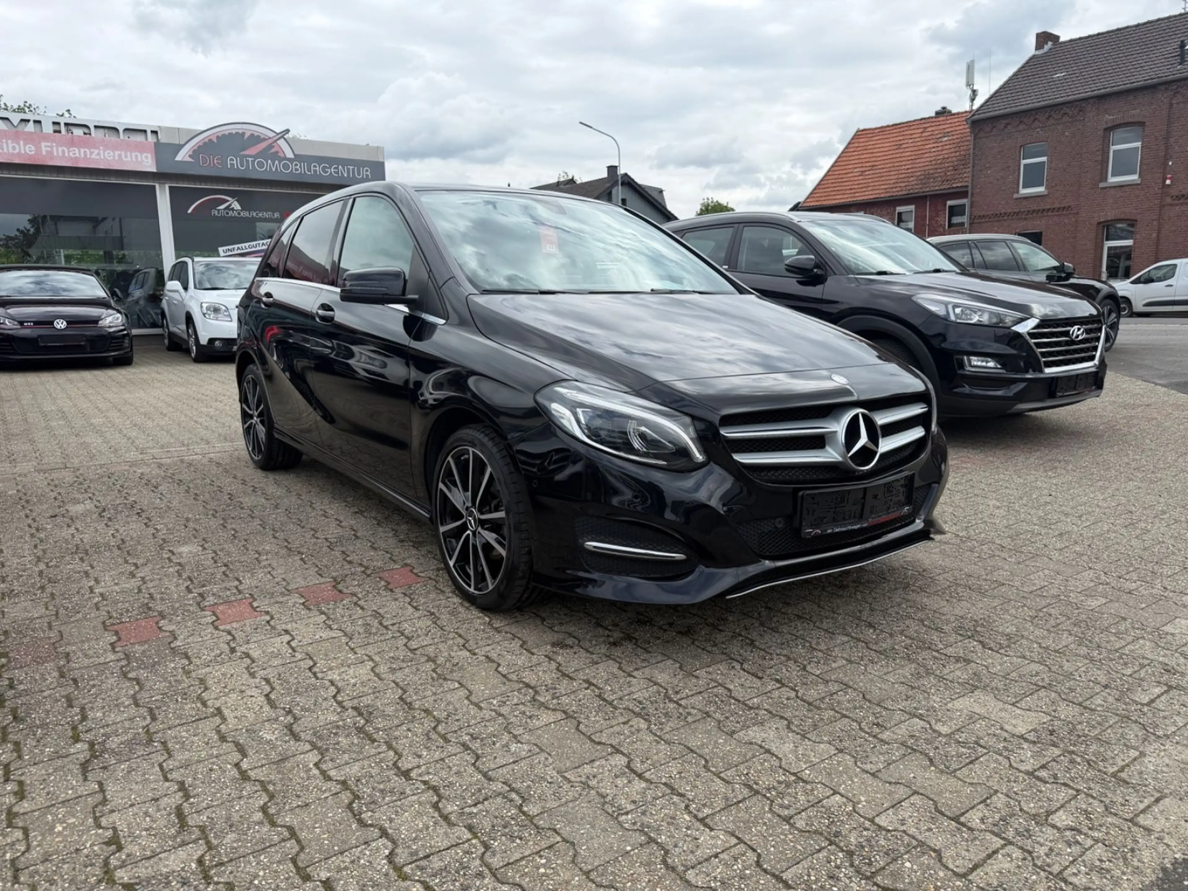 Mercedes-Benz B 220 CDI 4Matic SPORTPAK Sitzhz Navi LED PDC — photo 3