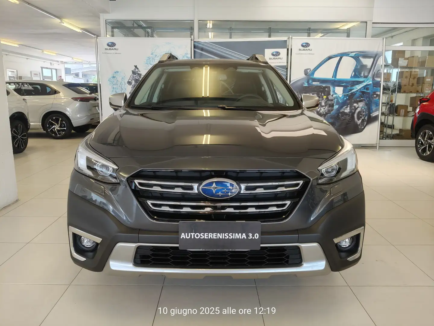 Subaru OUTBACK 2.5i Premium lineartronic Grigio - 2