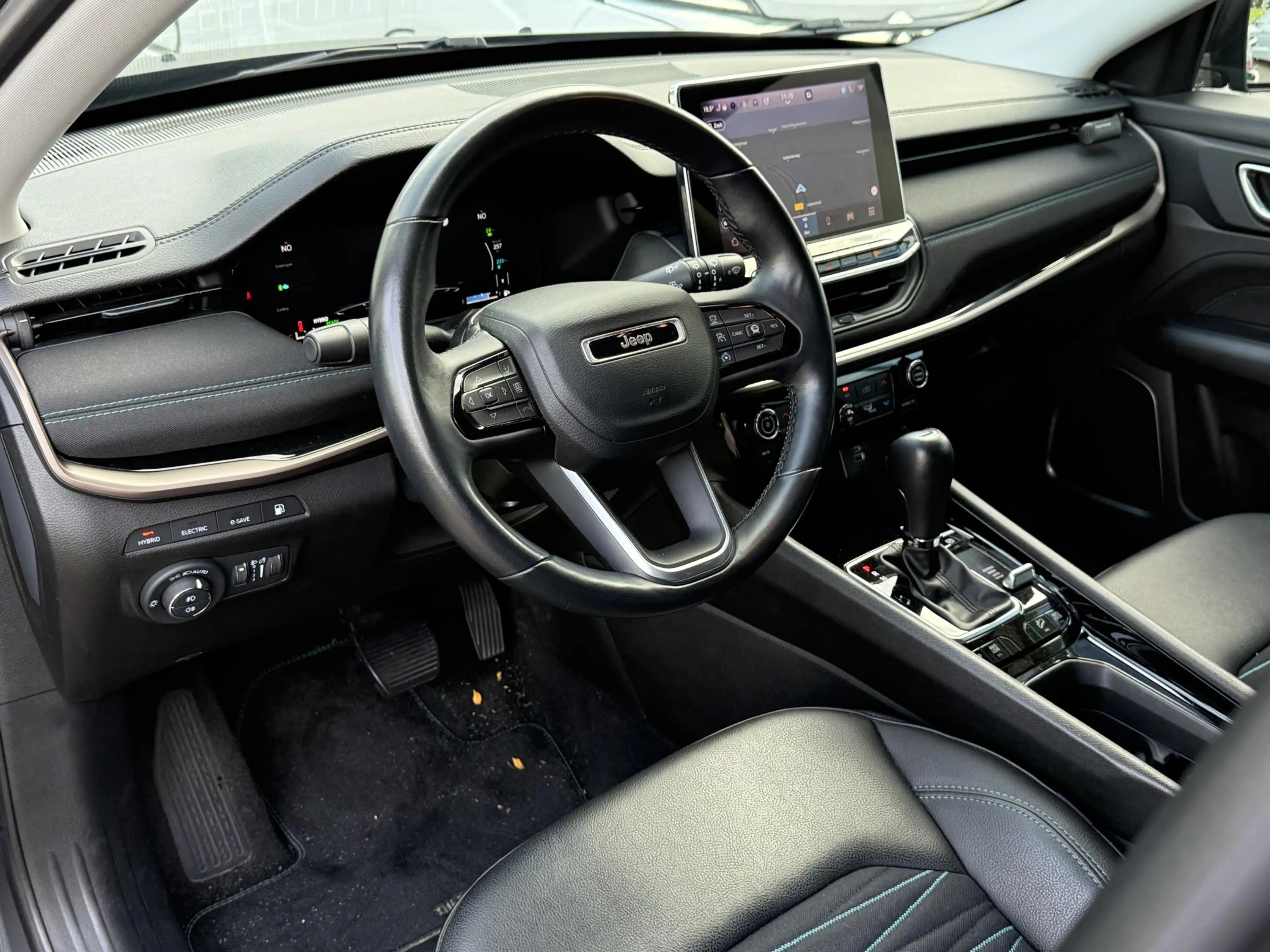 Jeep Compass 4xe 240 Plug-in Hybrid Electric 80th Anniversary | — photo 2
