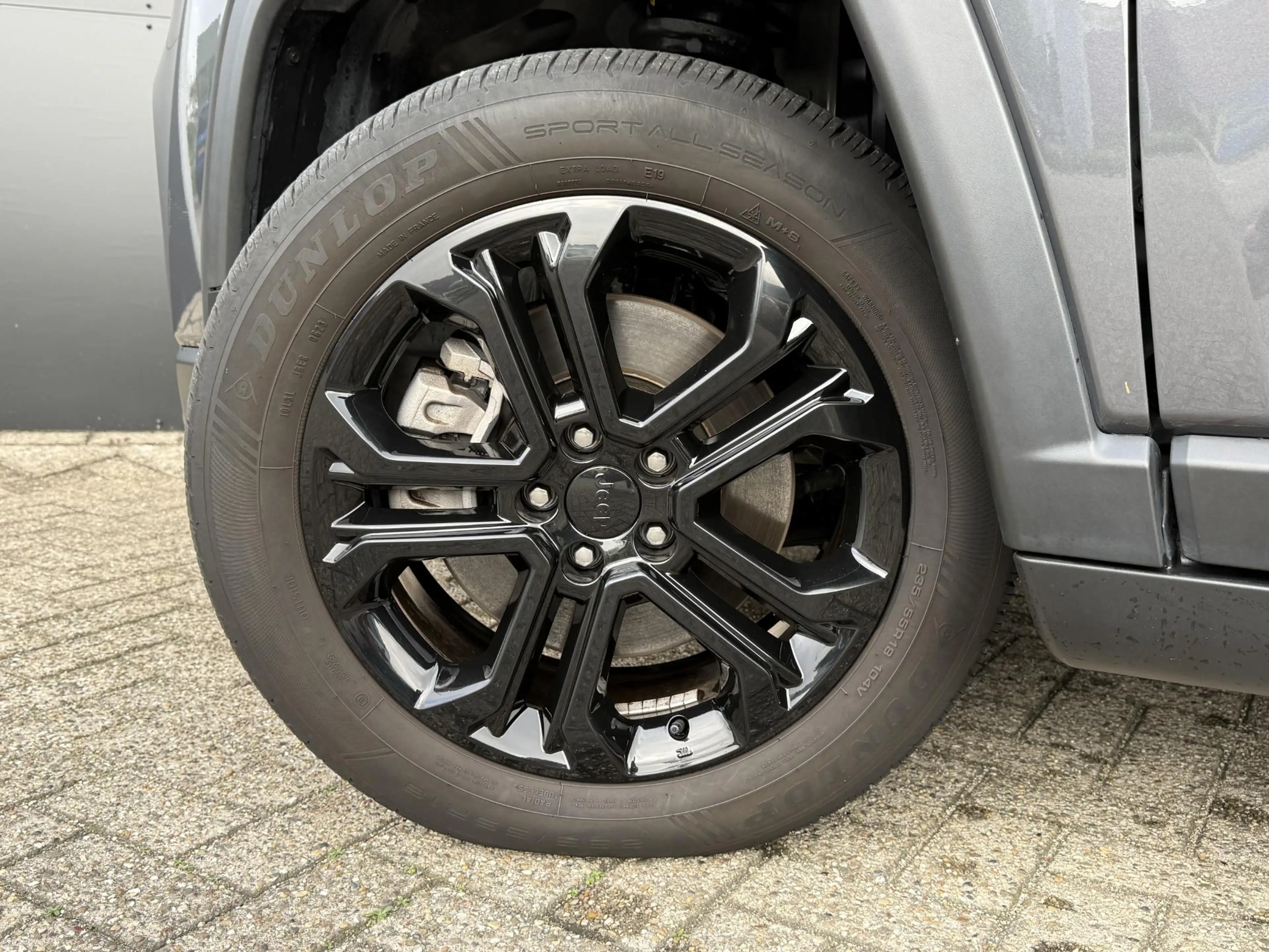 Jeep Compass 4xe 240 Plug-in Hybrid Electric 80th Anniversary | — photo 8