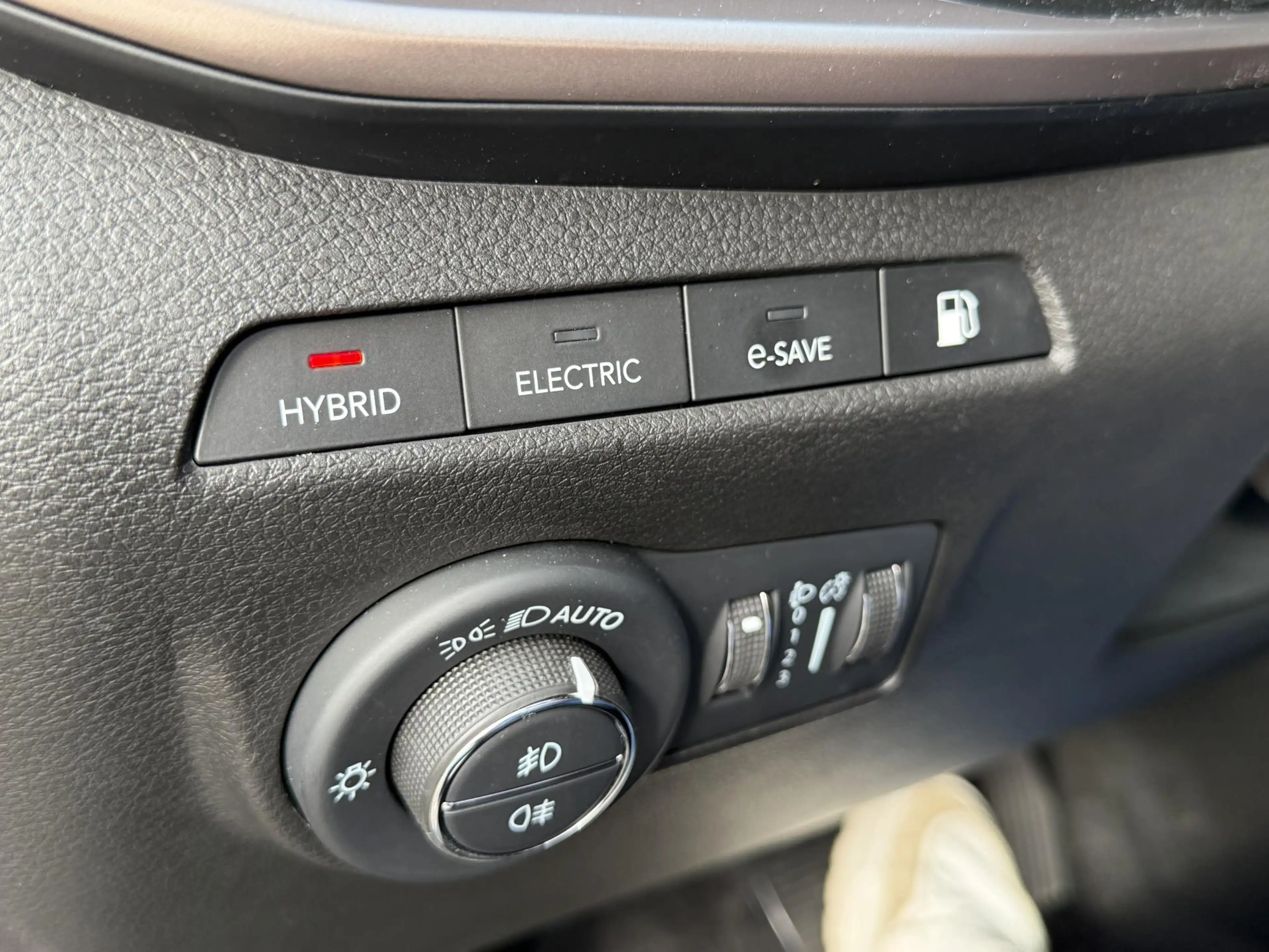 Jeep Compass 4xe 240 Plug-in Hybrid Electric 80th Anniversary | — photo 11