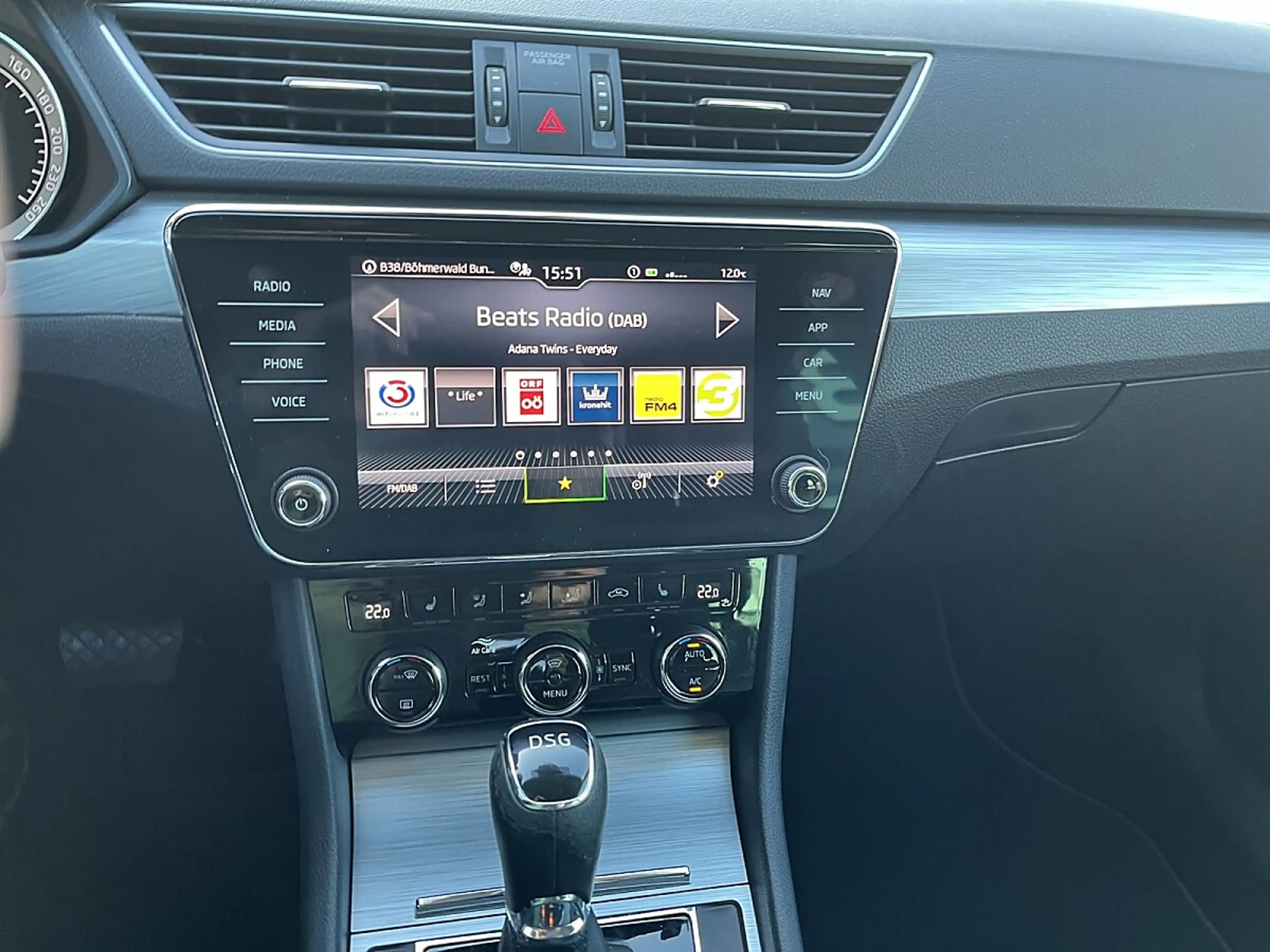 Skoda Superb Kombi 1,6 TDI Ambition DSG — photo 7