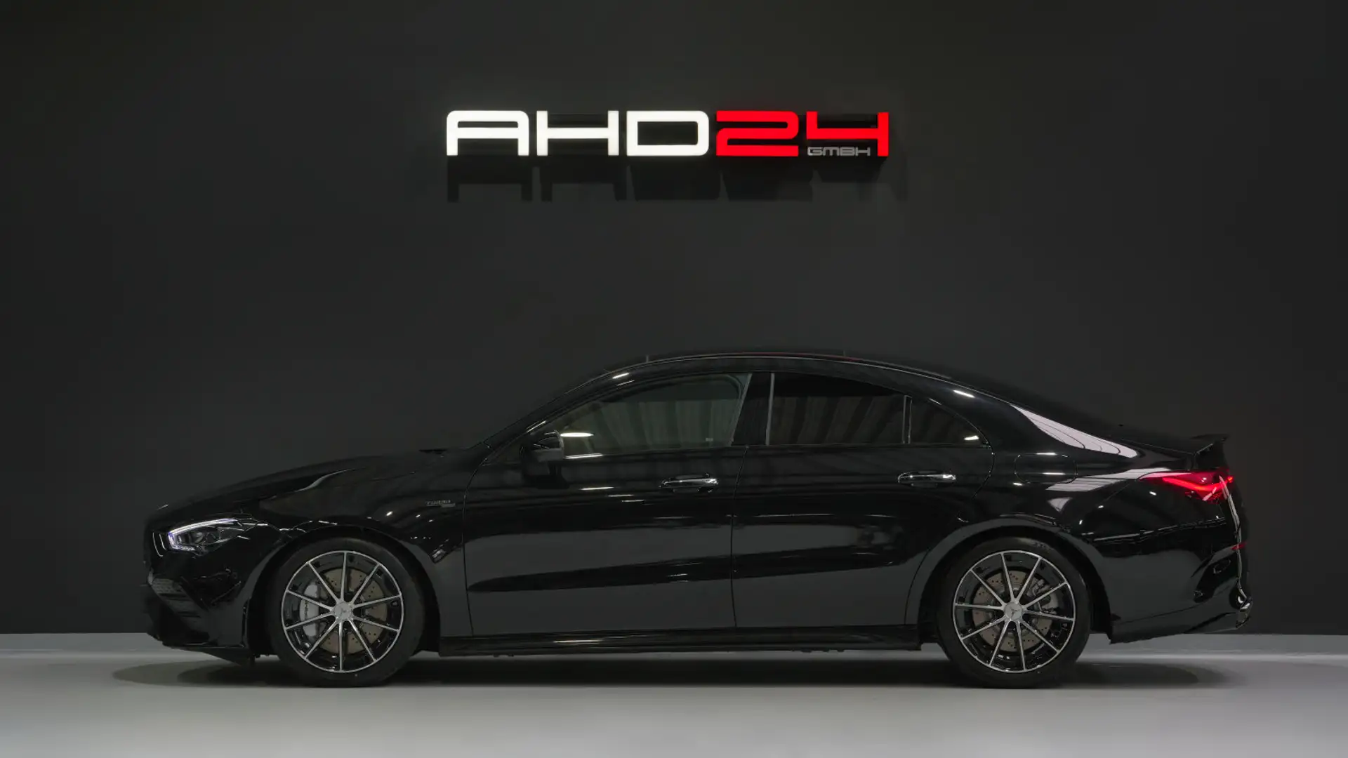 Mercedes-Benz CLA 35 AMG CLA 35 AMG Coupé AERO PAKET PANORAMA Night Paket Schwarz - 2