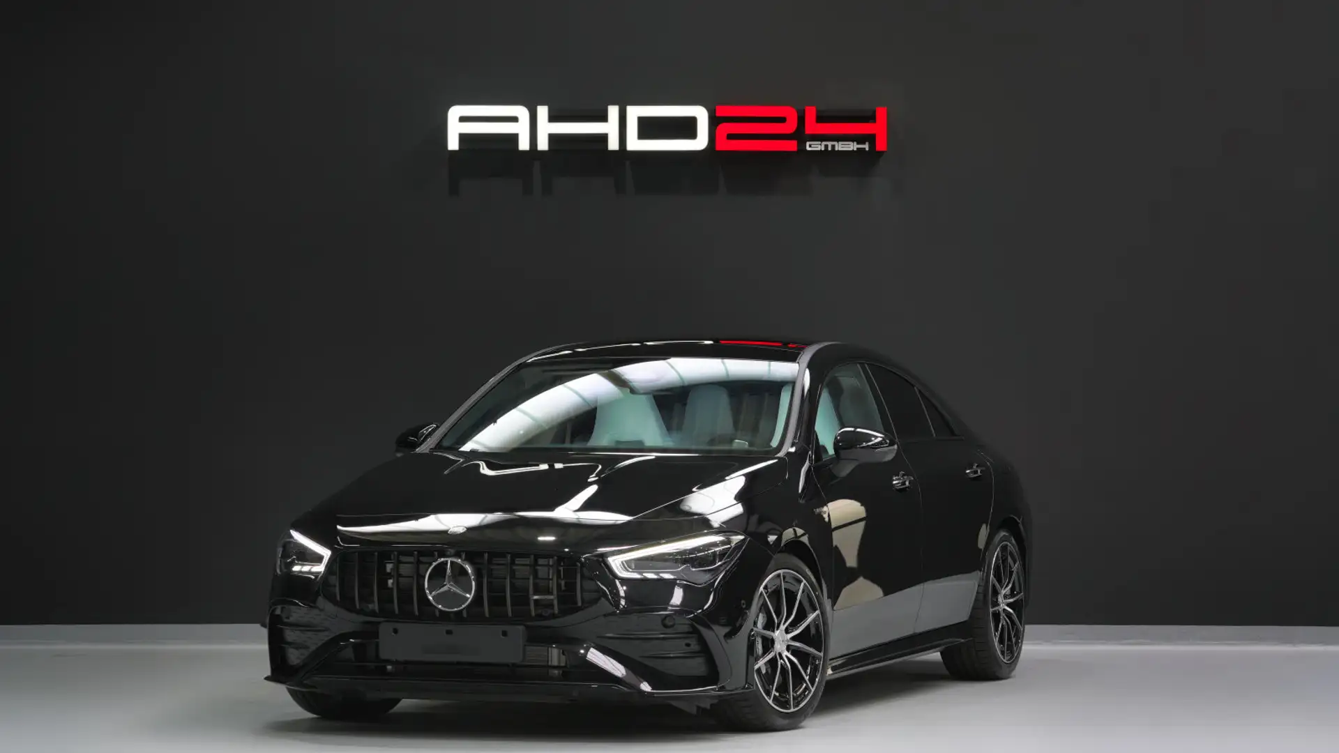 Mercedes-Benz CLA 35 AMG CLA 35 AMG Coupé AERO PAKET PANORAMA Night Paket Black - 1