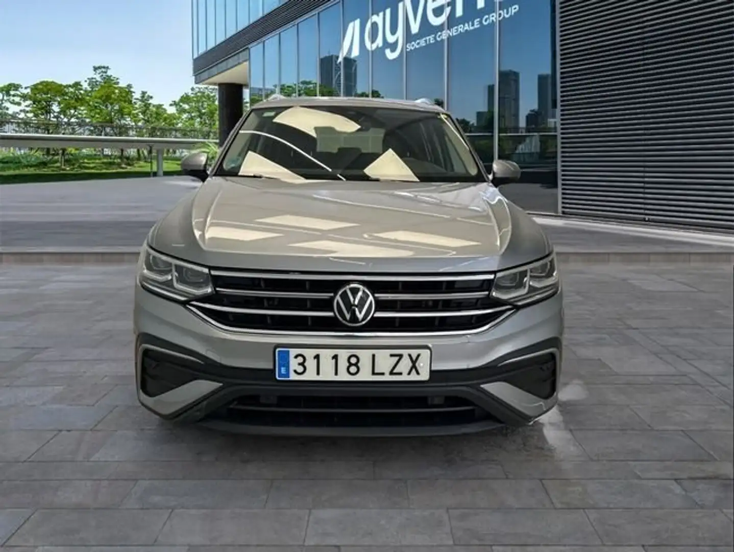 Volkswagen Tiguan Life 2.0 TDI 110kW (150CV) DSG Plateado - 2