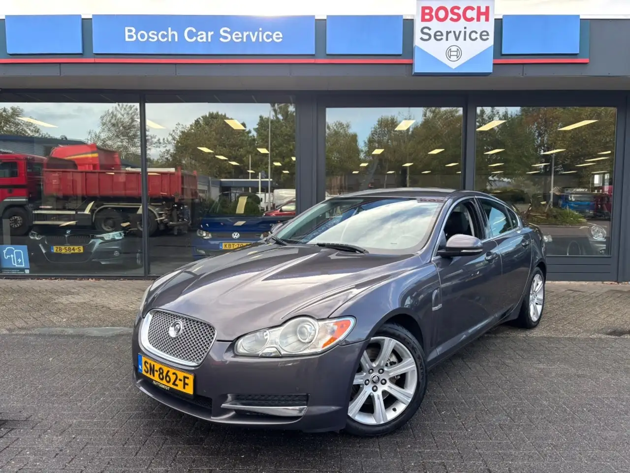 Jaguar XF