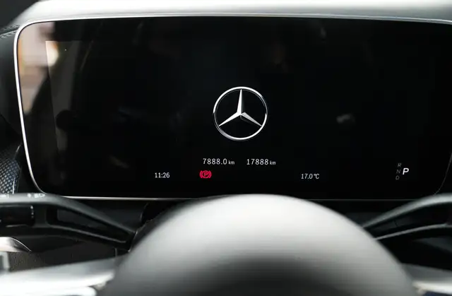 Mercedes-Benz 300 view 10