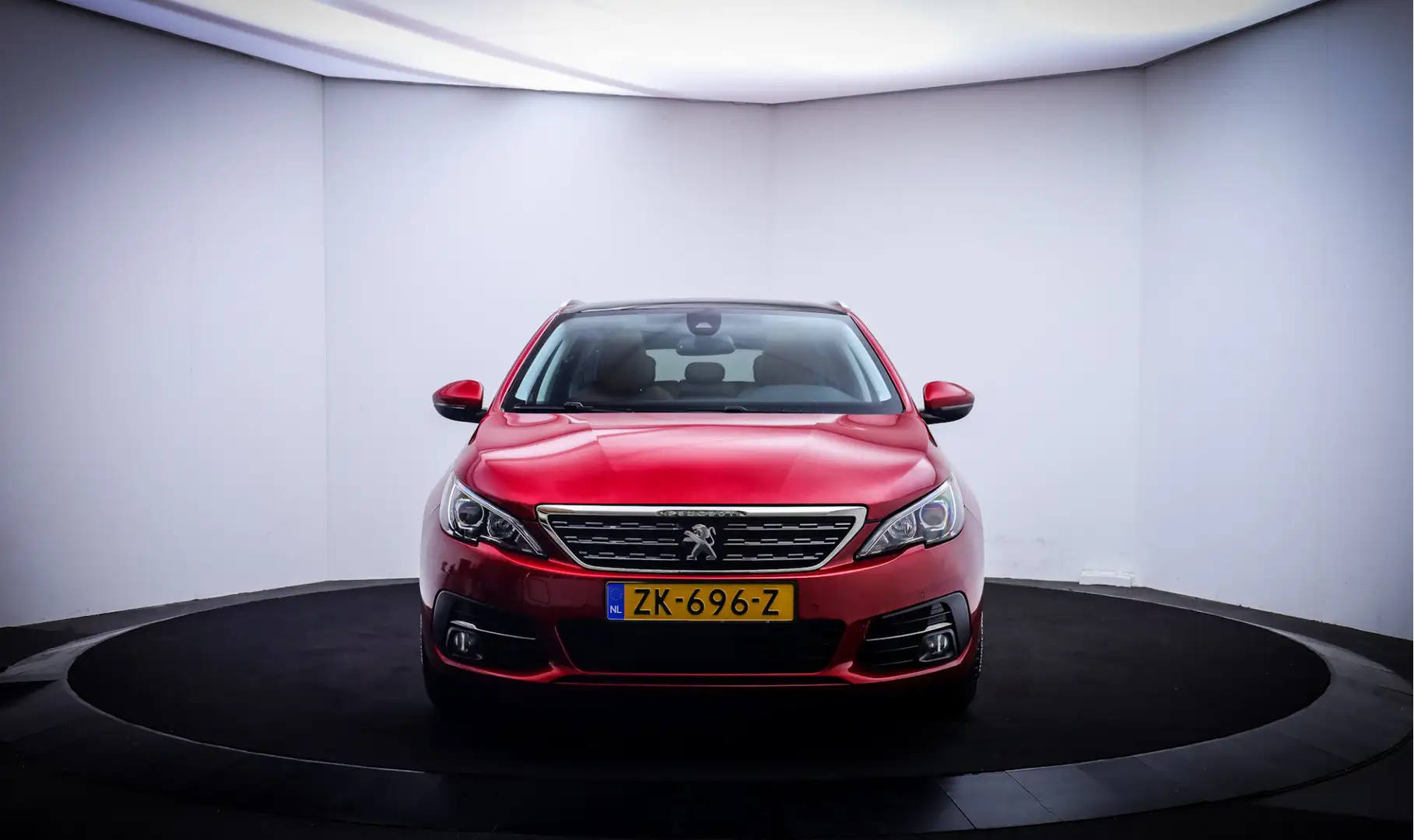 Peugeot 308 SW 1.2T PREMIUM PANO | LEDER | DENON SOUND | 360CA Rood - 2