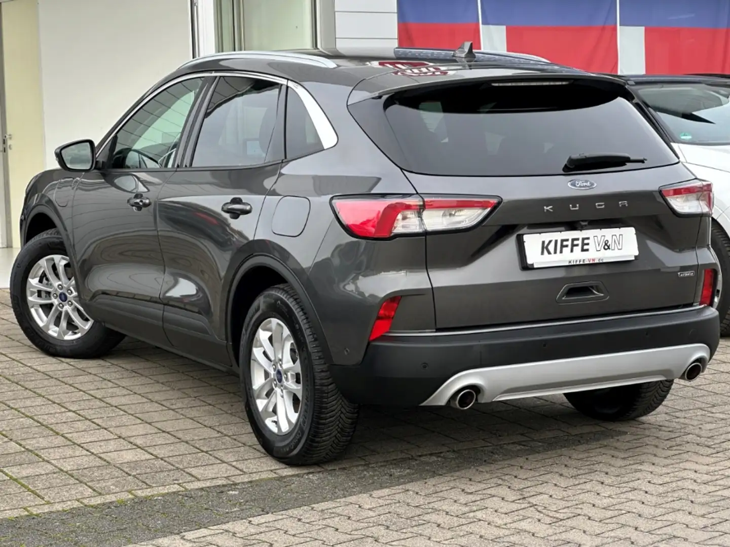 Ford Kuga Plug-In Hybrid HUD AHK Titanium Sportsitze Grigio - 2
