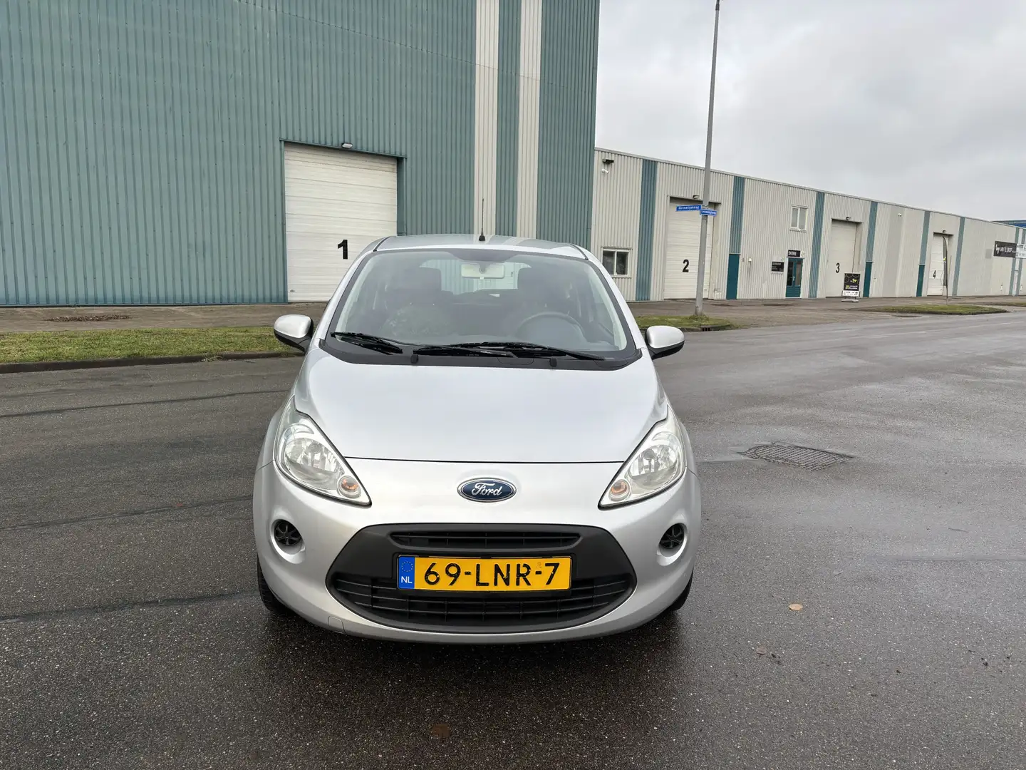 Ford Ka/Ka+ 1.2i Cool&Sound 70 PK. Eerste eigenaar !!! Distrib Zilver - 2