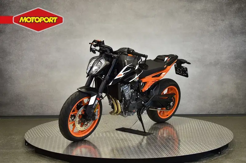 KTM 890 Duke - foto 5