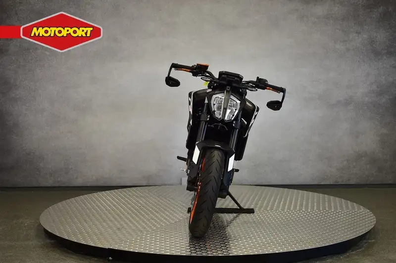 KTM 890 Duke - foto 4