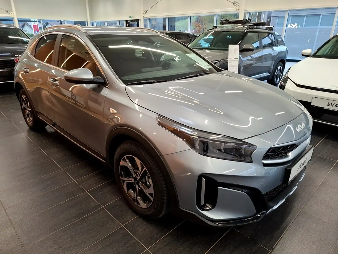 Kia XCeed Xceed 1,0 TGDI GPF Silber Modell 26 115 PS Silber - 2