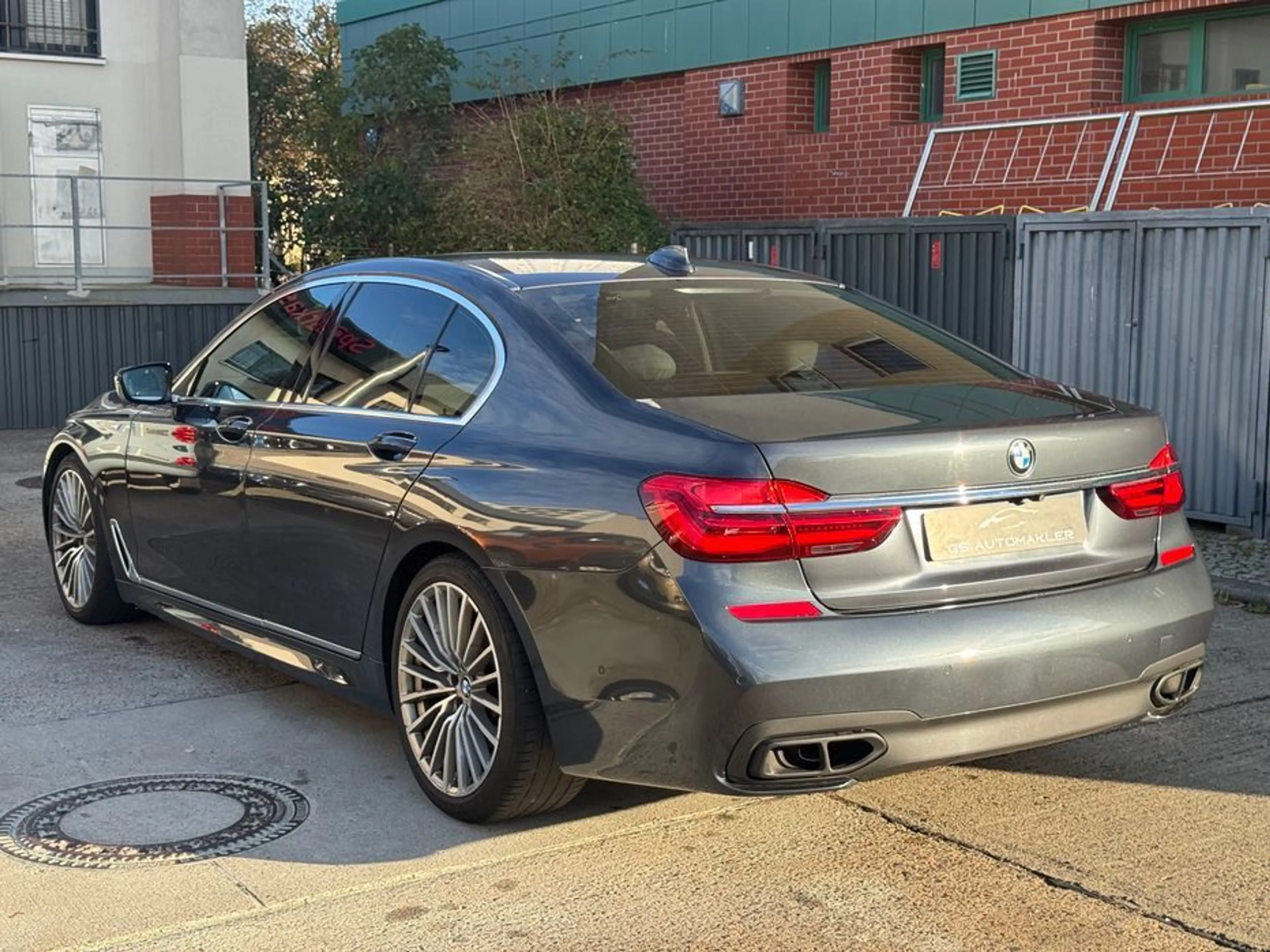 BMW 730 d xDrive Schiebedach ACC Kamera 360 Leder — photo 5