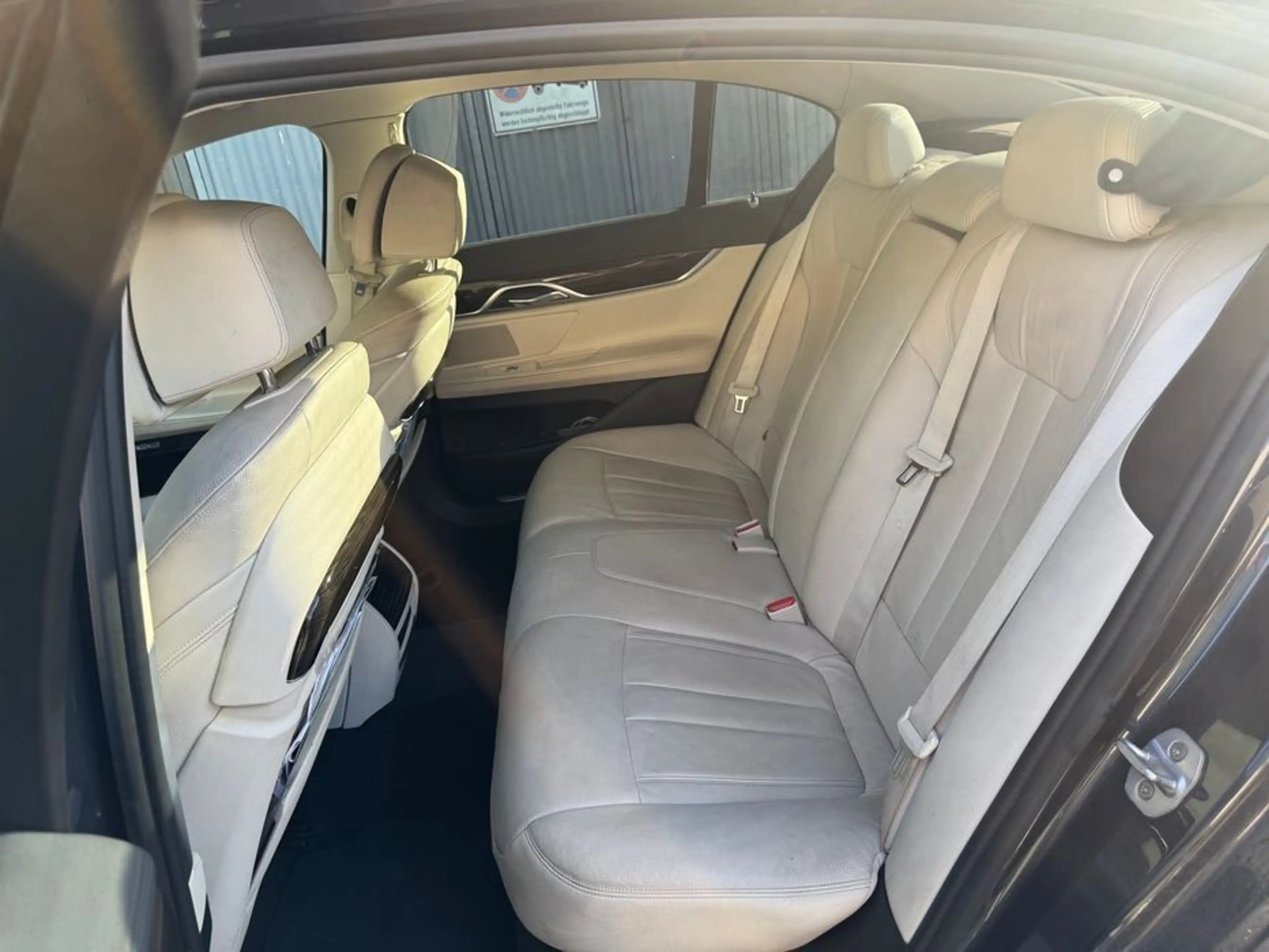 BMW 730 d xDrive Schiebedach ACC Kamera 360 Leder — photo 11