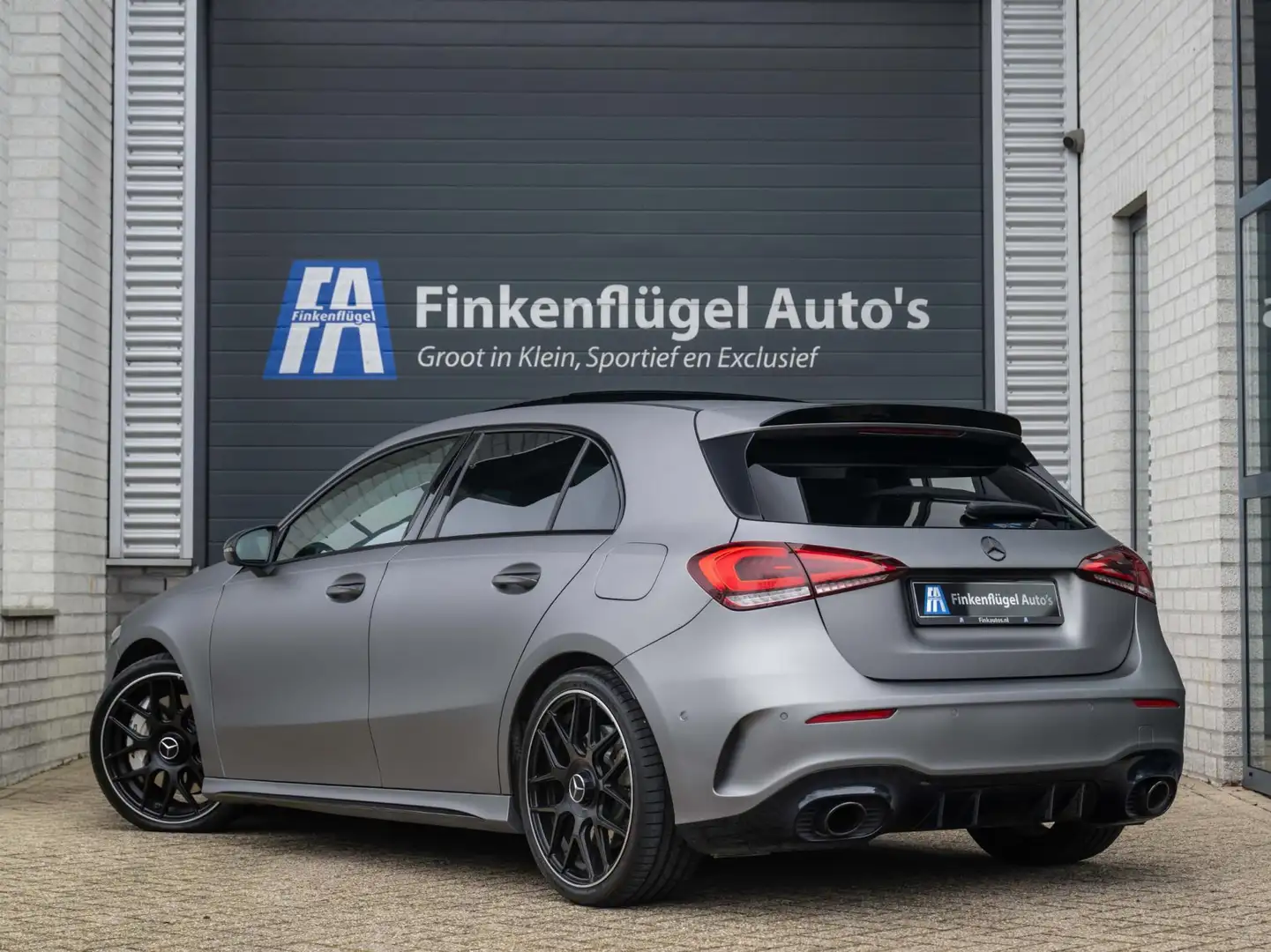 Mercedes-Benz A 35 AMG A35 4MATIC Performance |Pano |Burmester |Memory |R Šedá - 2