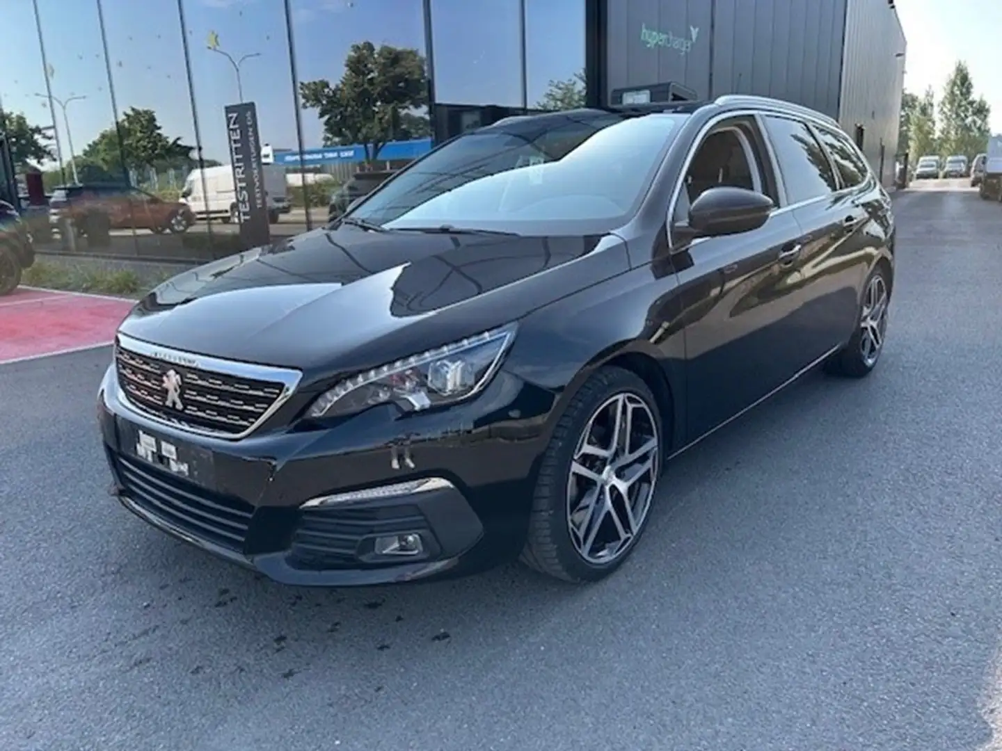 Peugeot 308 SW Allure Benzine 130PK Zwart - 1
