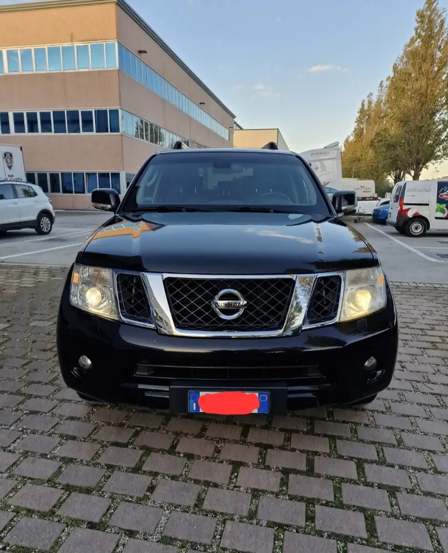 Nissan Pathfinder 2.5 dci LE auto - 2