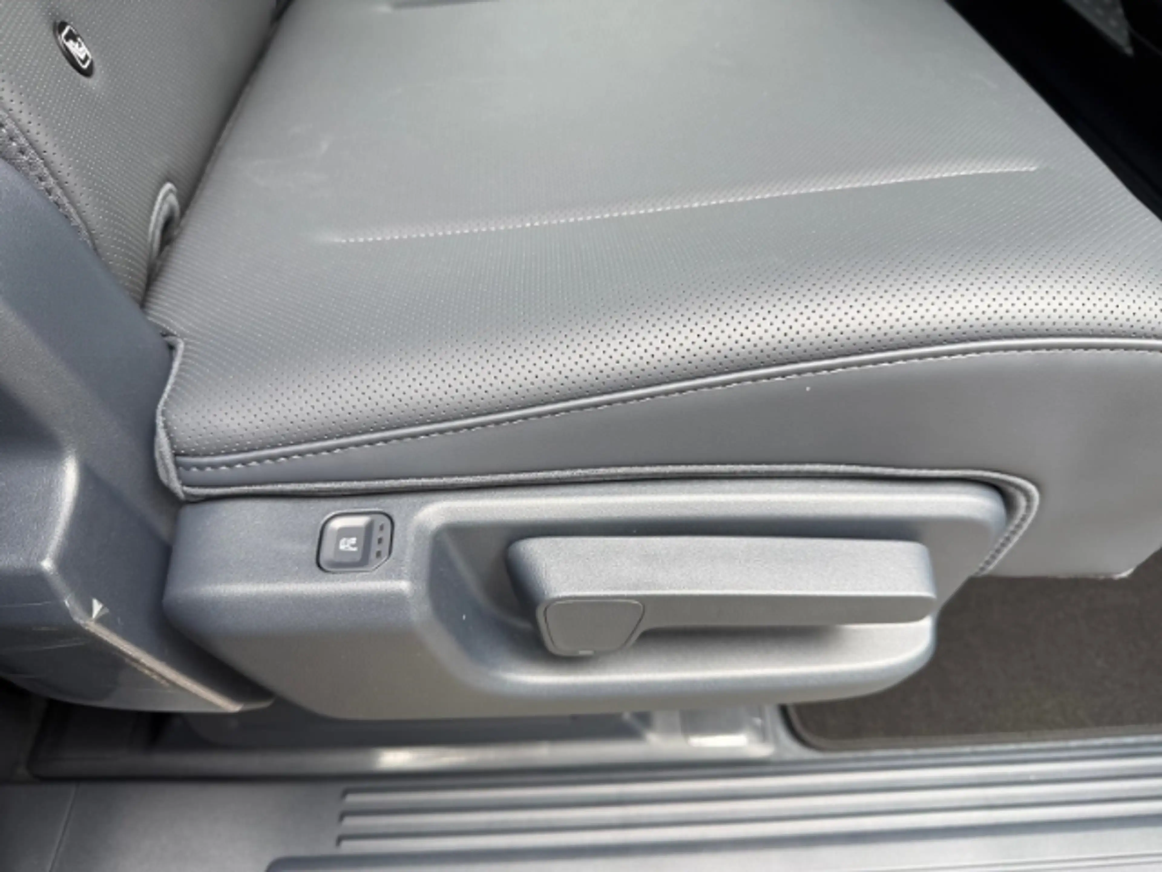 Kia PV5 Passenger Passenger Elite 71,0 kWh 2-3-0 WÄRMEPUMPE,360°KAME — photo 15