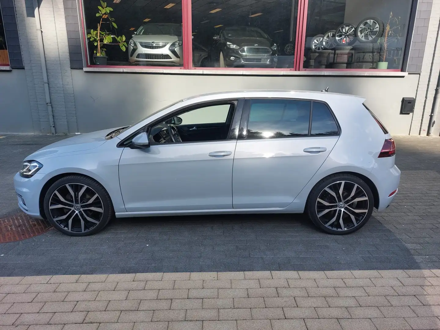 Volkswagen Golf 1.5 TSI EVO BMT HIGHLINE DSG7 COCKPIT VIRTUAL Wit - 2