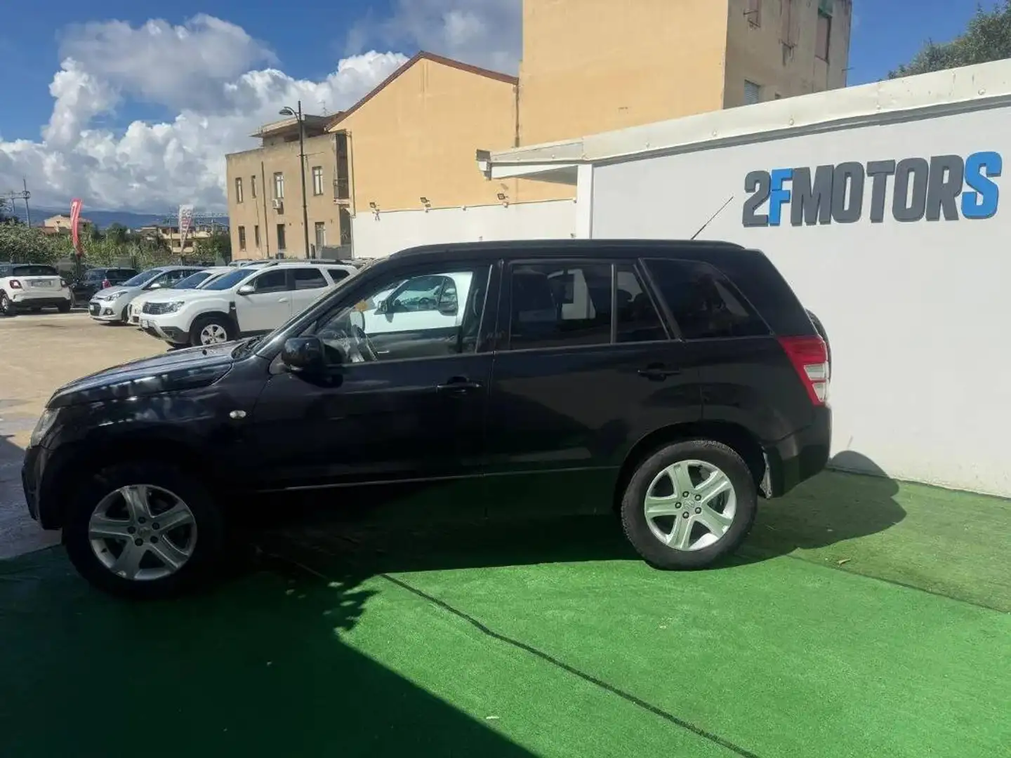 Suzuki Grand Vitara 1.9 ddis Esp 5p Schwarz - 2