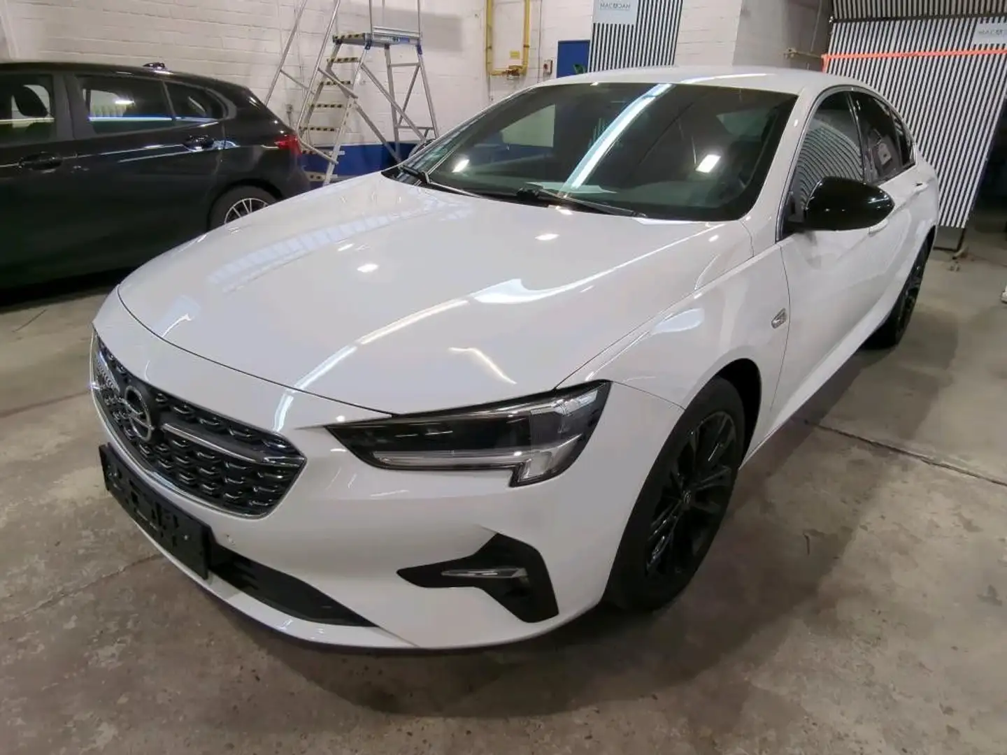 Opel Insignia B Grand Sport Business Elegance Weiß - 1