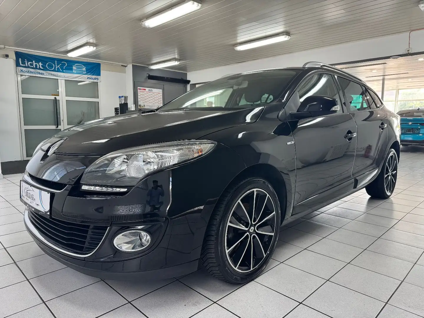 Renault Megane III Grandtour BOSE Edition*Navi*PDC*Temp Schwarz - 2