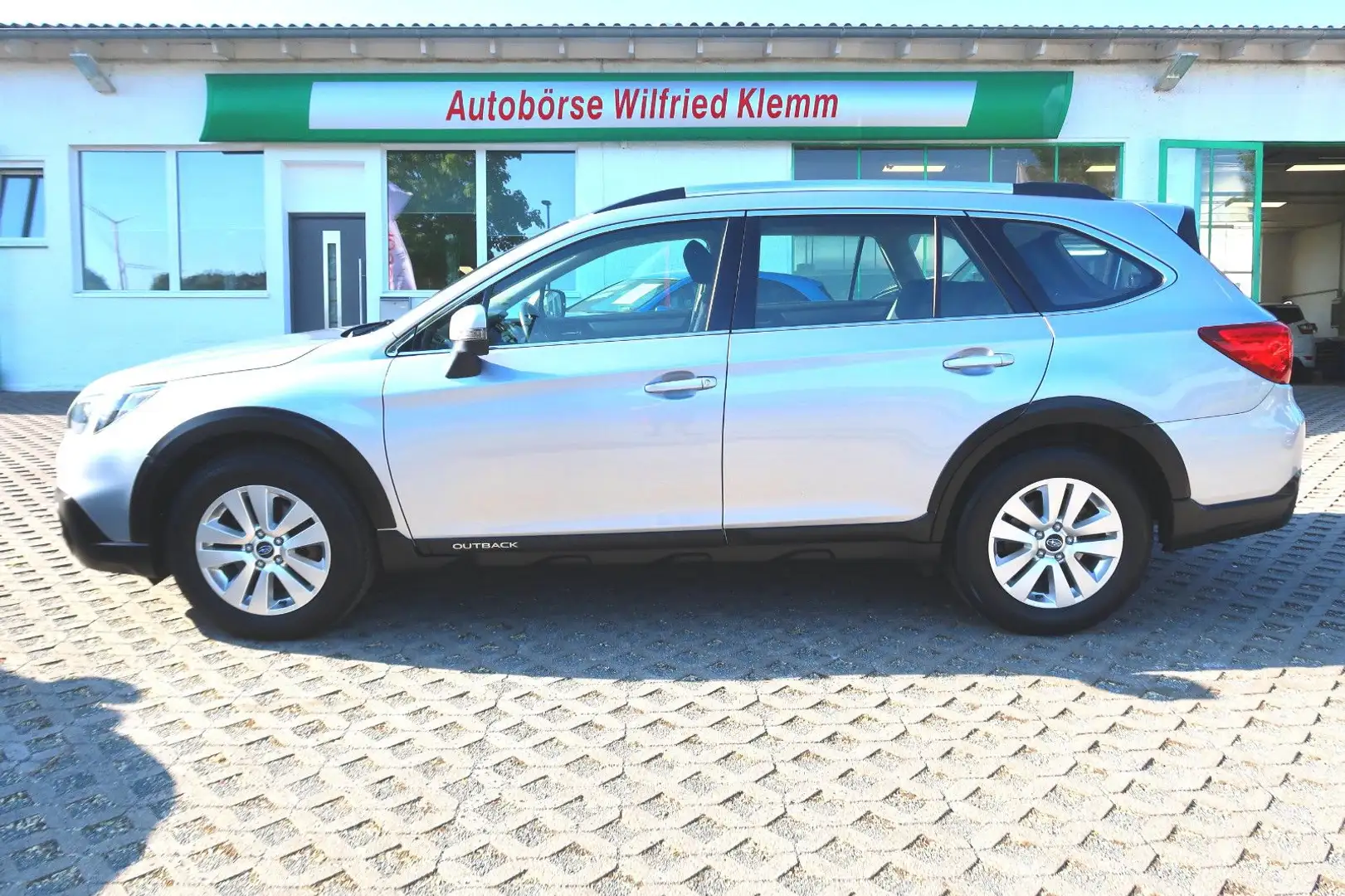 Subaru OUTBACK DActive"LED"Kamera"AHK"Klima2Z"Sitzh"1Hd" Silber - 1