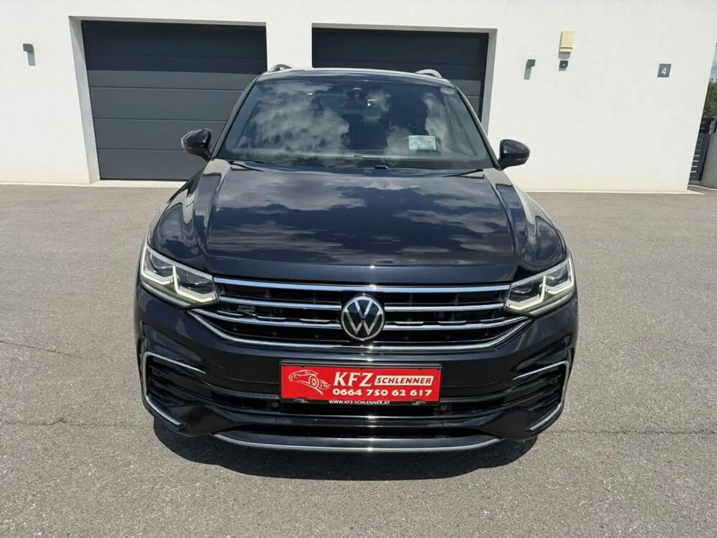 Volkswagen Tiguan R-Line 2,0 TDI 4Motion DSG/AHK/ACC/NAVI Schwarz - 2