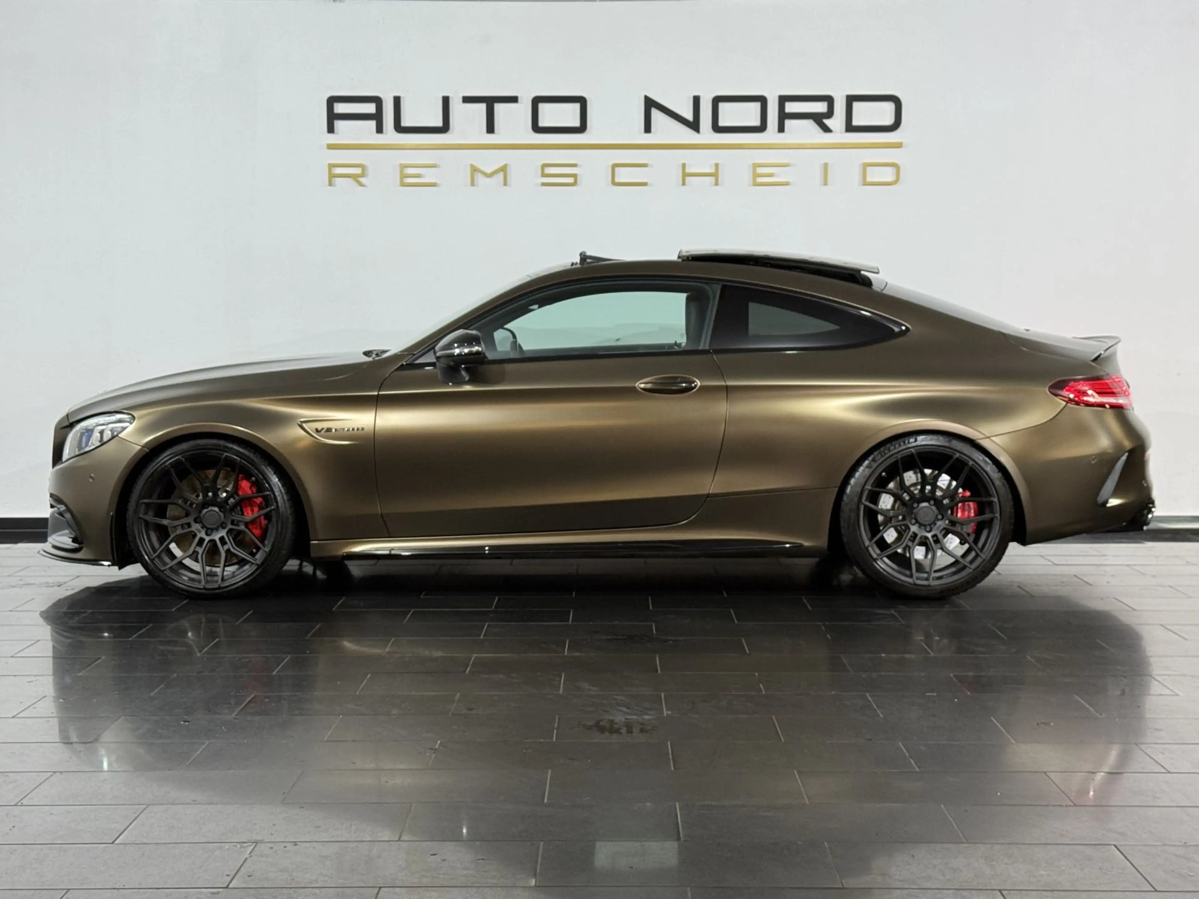 Mercedes-Benz C 63 AMG s Coupe *Pano*Schale*Kamera*Virtual* — photo 11
