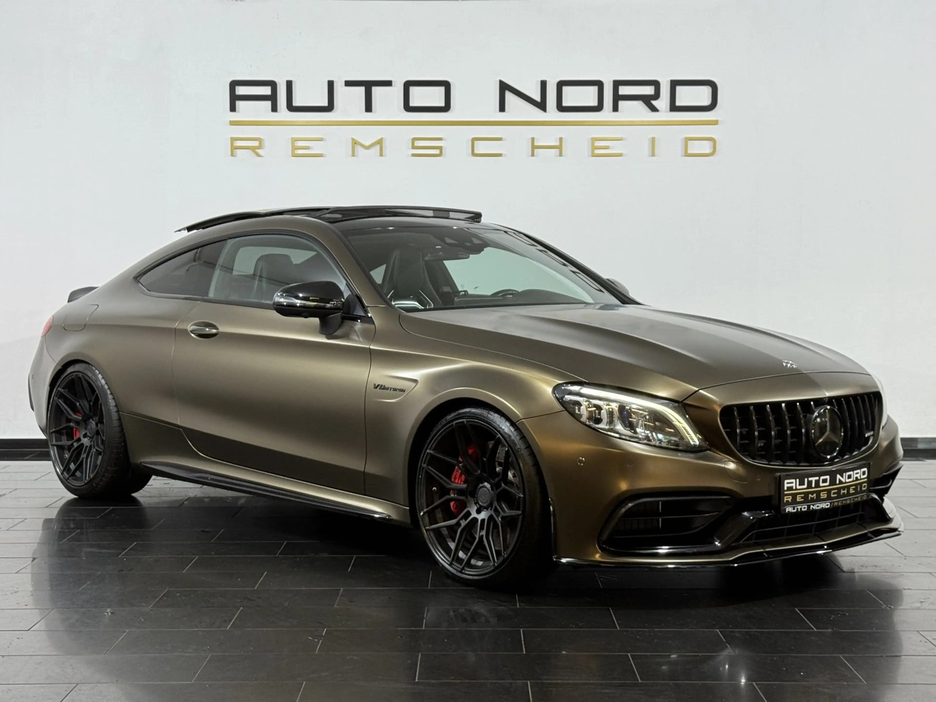 Mercedes-Benz C 63 AMG s Coupe *Pano*Schale*Kamera*Virtual* — photo 3