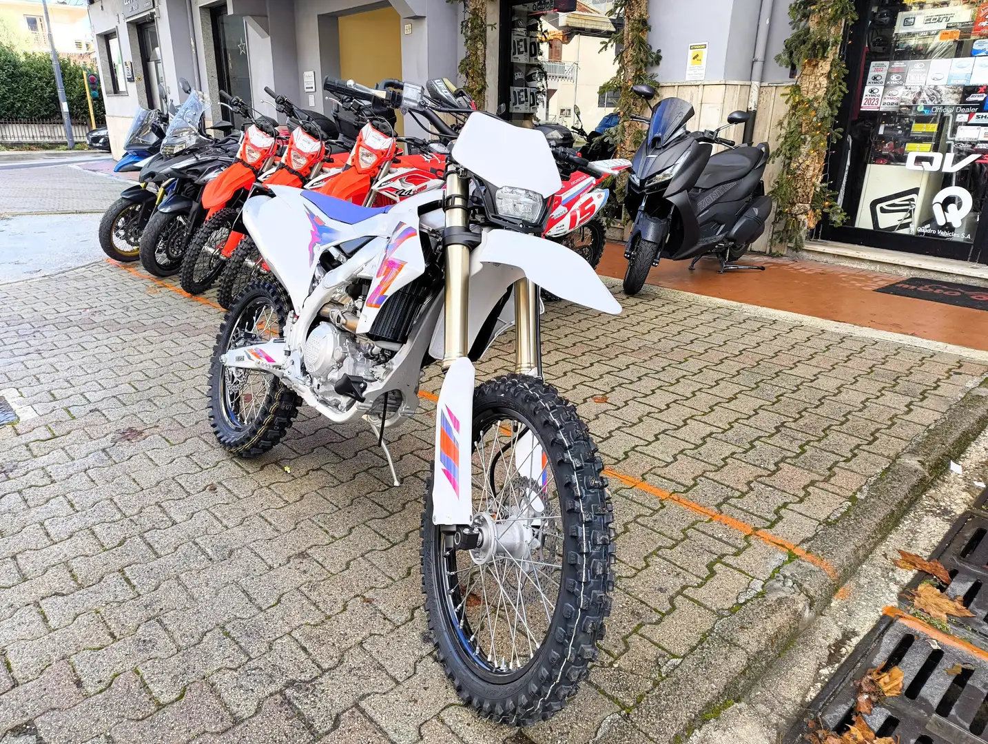 Yamaha YZ 450 Alb - 2
