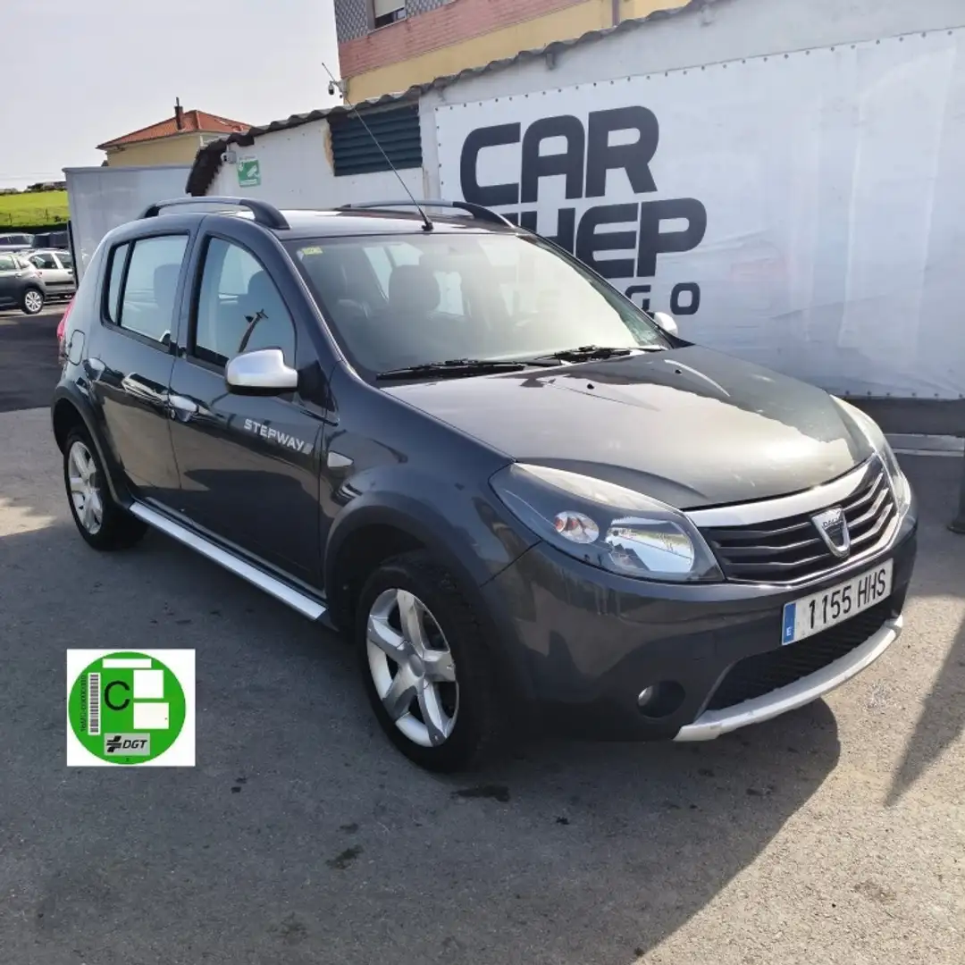 Dacia Sandero 1.6 Stepway Naranja - 1