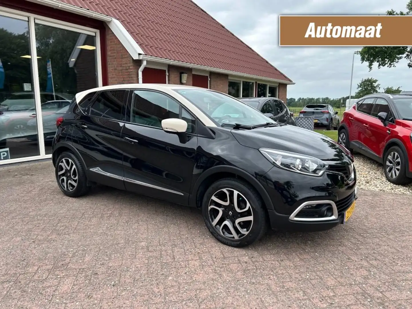 Renault Captur 1.2 TCE DYNAMIQUE AUTOMAAT AIRCO/NAVI/TREKHAAK/ENZ Noir - 1