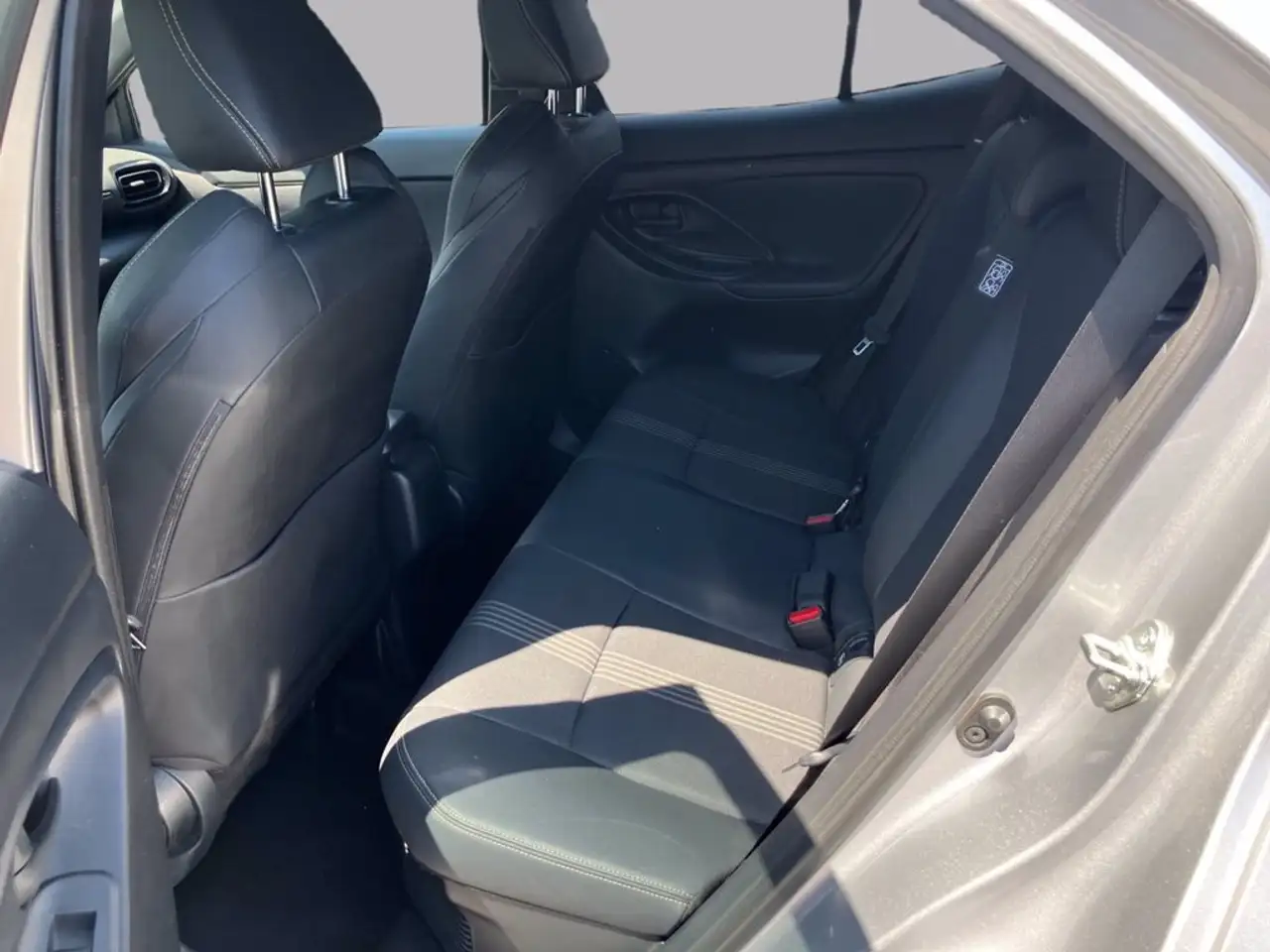 Toyota Yaris Cross 1.5h Adventure fwd 116cv e-cvt, миниатюра 14