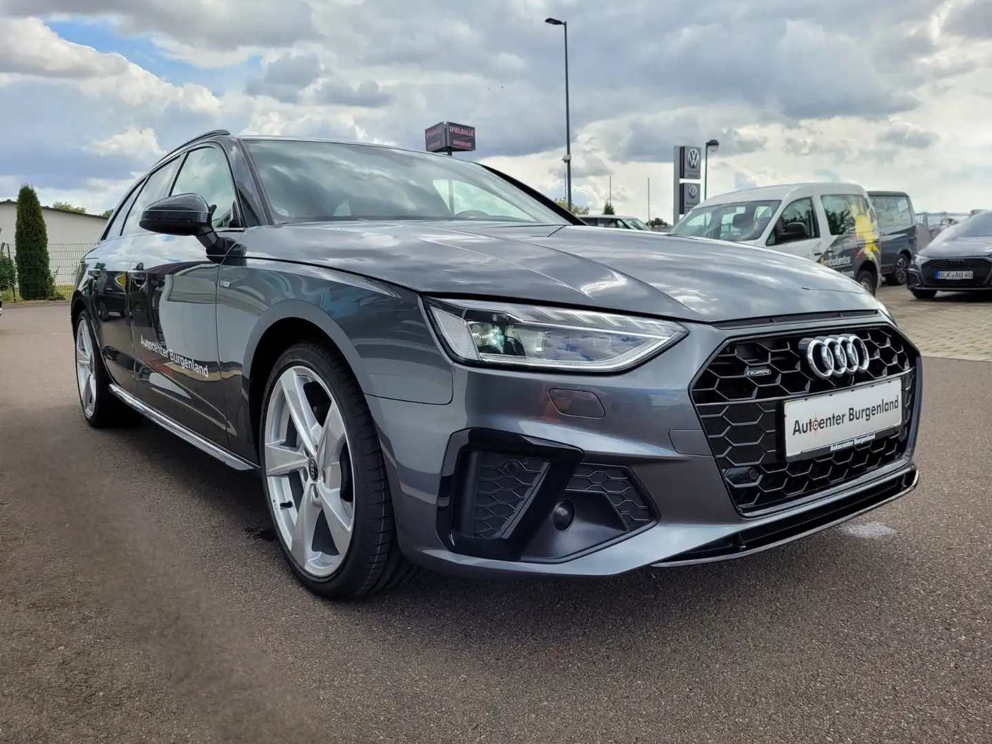 Audi A4 Avant 40 TDI quattro S-line AHK+NAVI+KAMERA+ Grau - 2