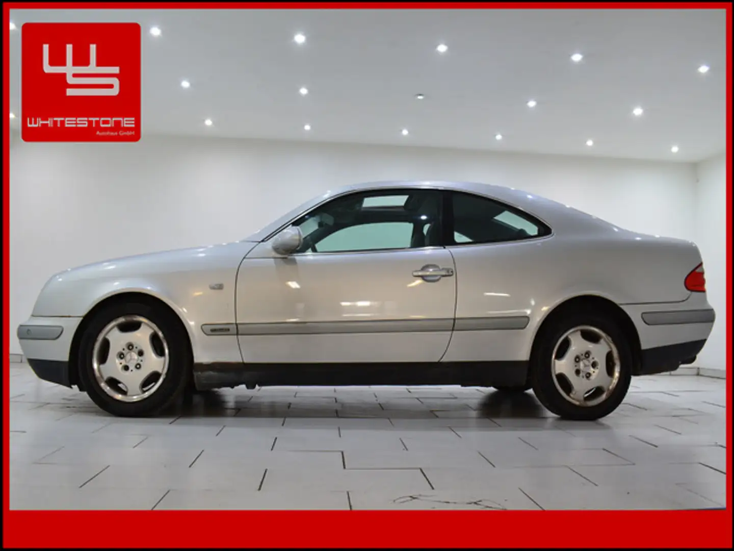 Mercedes-Benz CLK 320 Autom Leder Xenon Shzg PDC GSD Klima LM Plateado - 1