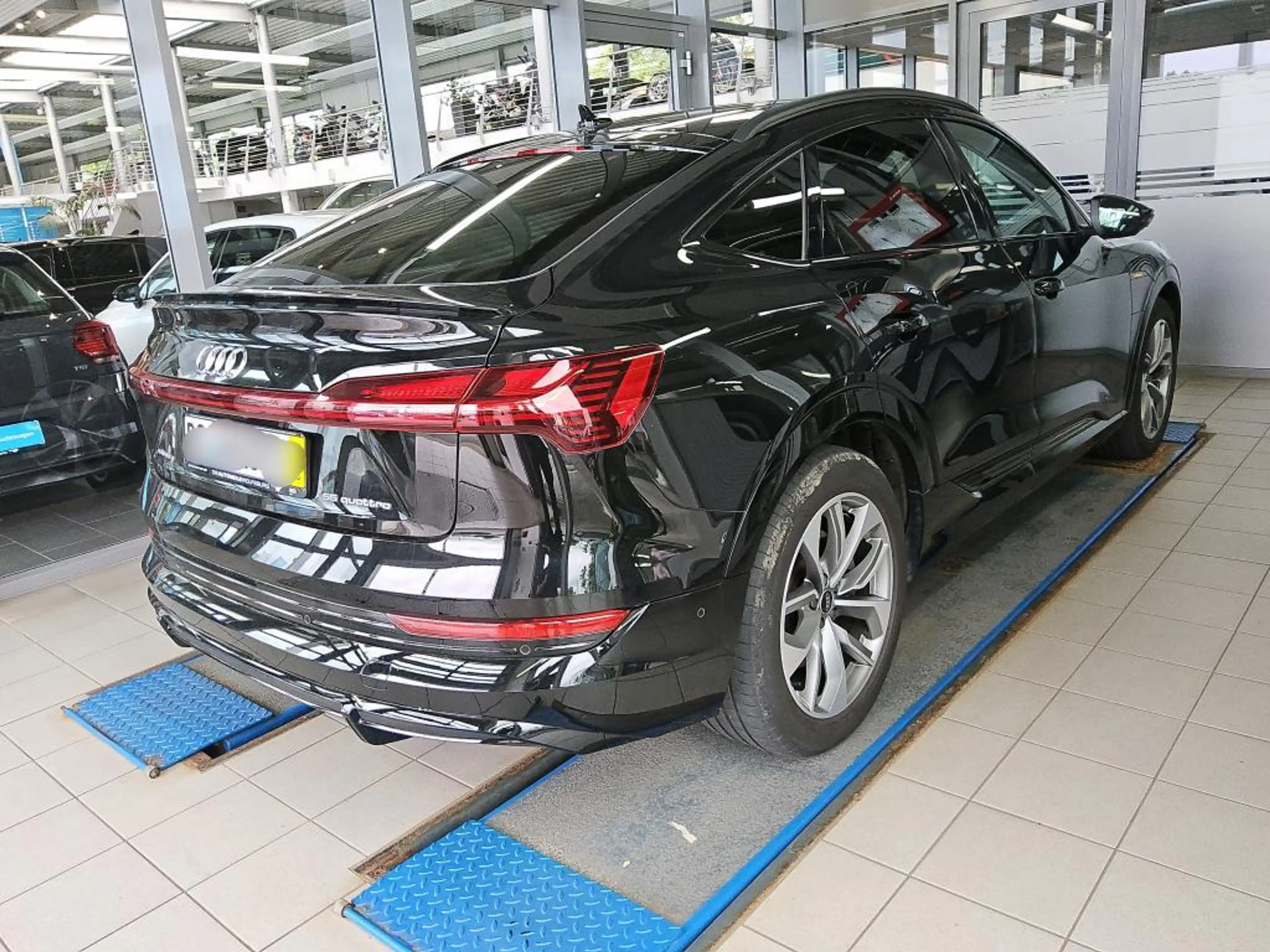 Audi e-tron Sportback 55 2x S line ACC HuD e-SITZE — photo 6