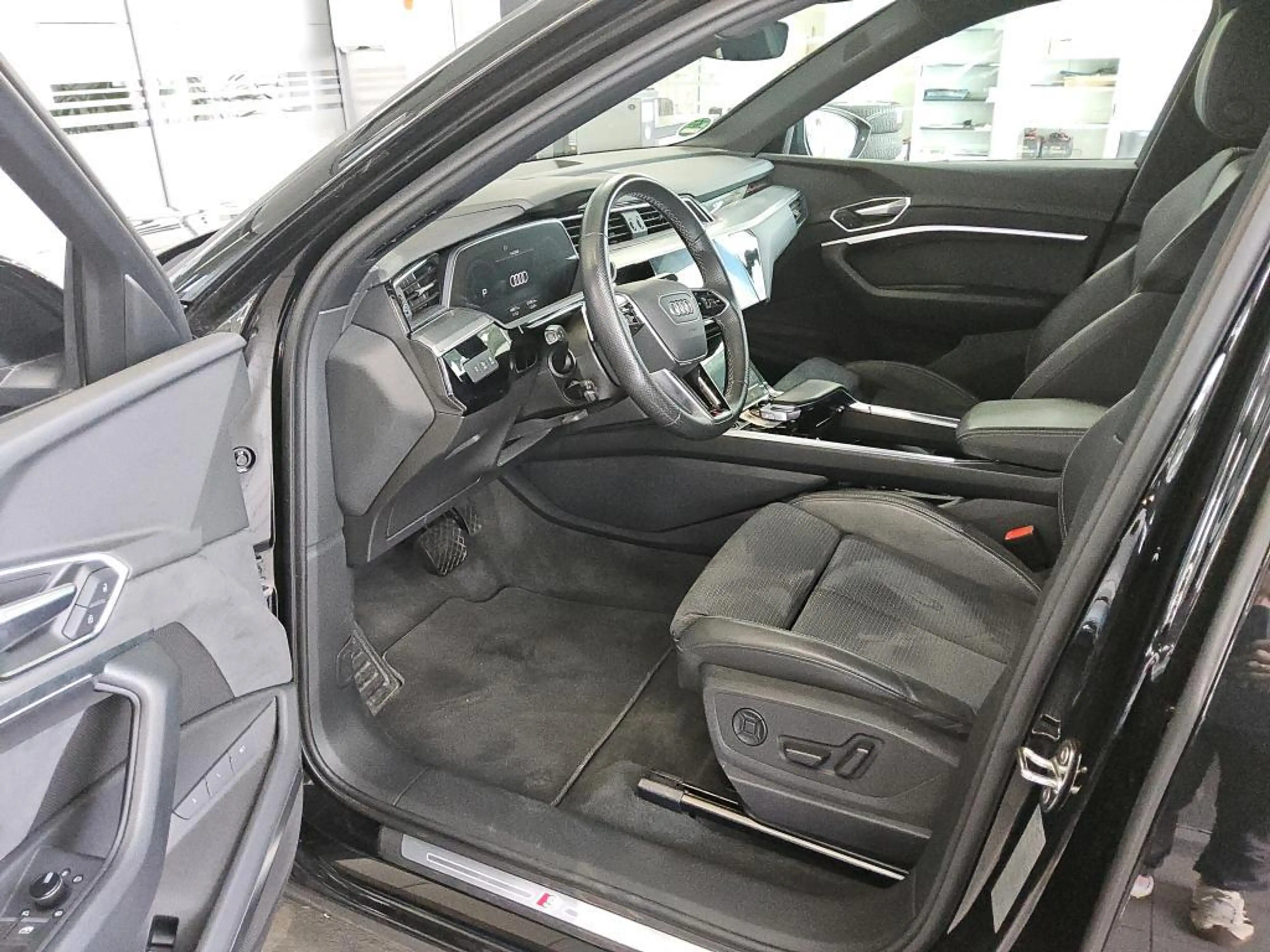 Audi e-tron Sportback 55 2x S line ACC HuD e-SITZE — photo 9